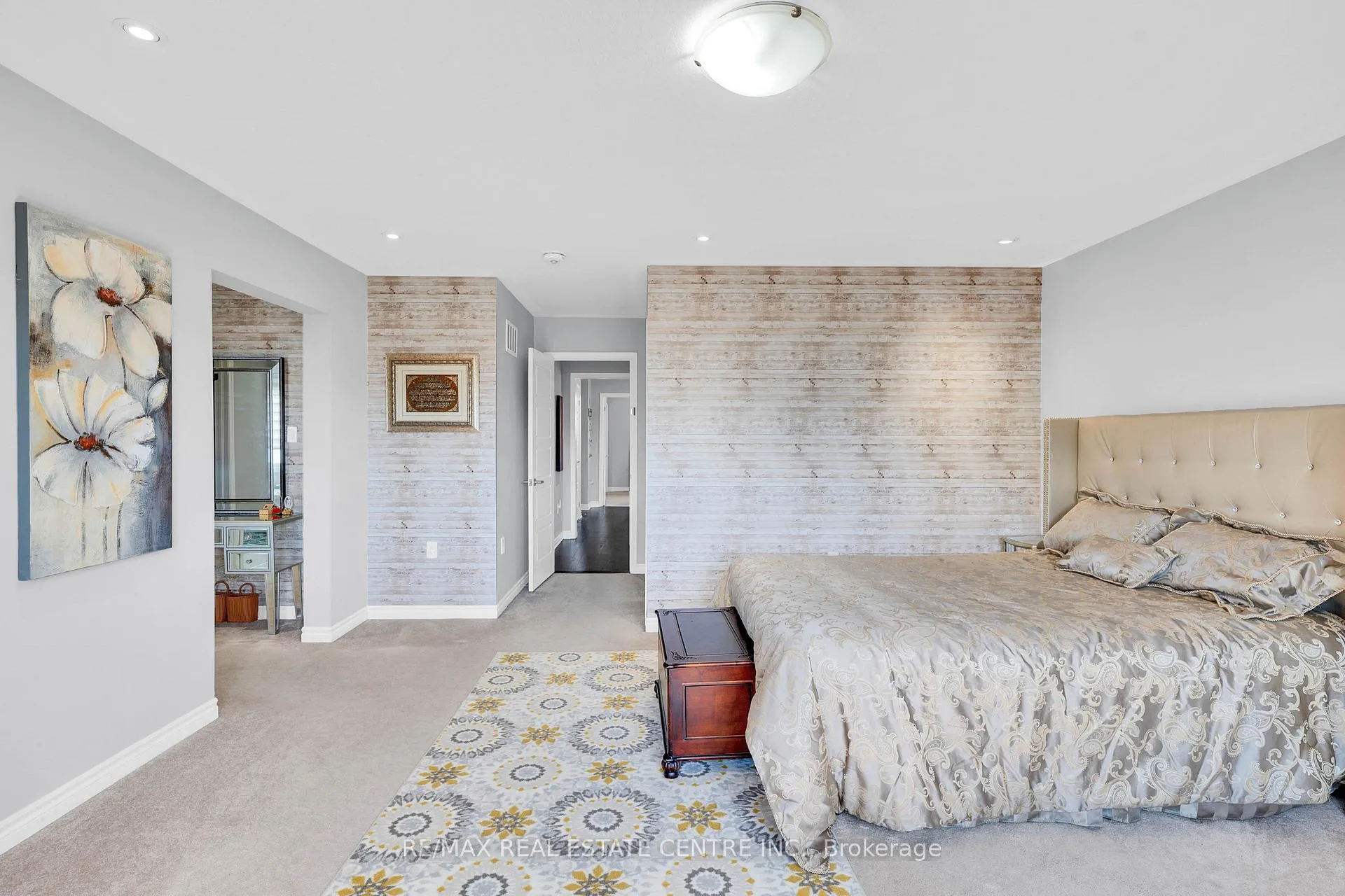 Photo 20 of 460 Equestrian Way, Cambridge, Silver Heights — HOMEH