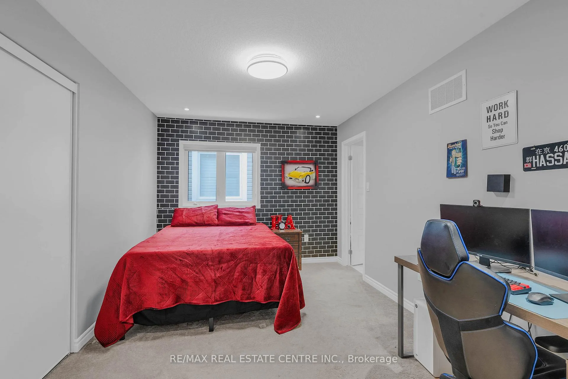 Photo 24 of 460 Equestrian Way, Cambridge, Silver Heights — HOMEH