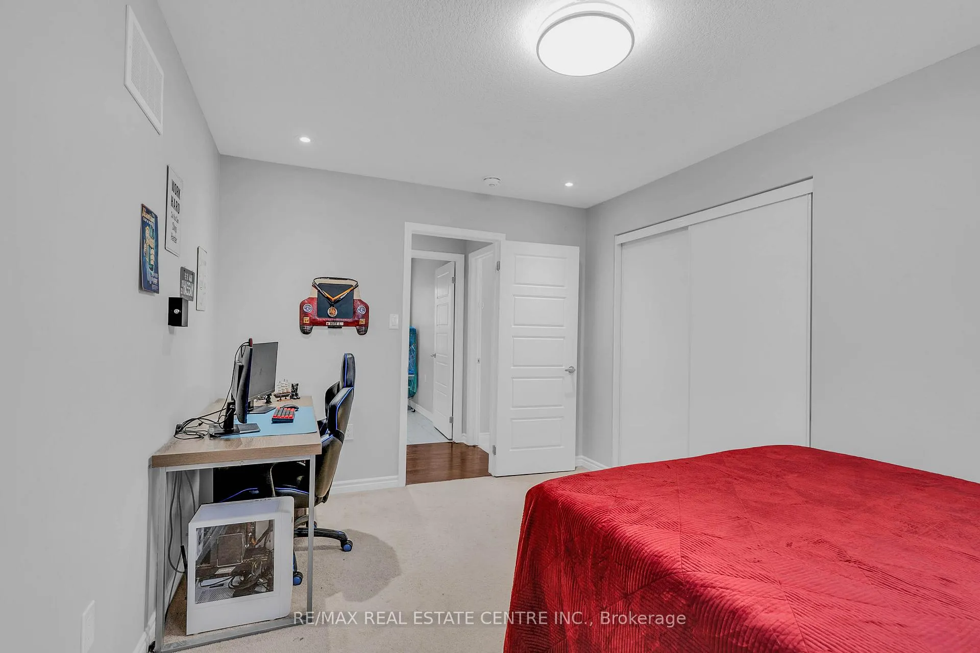 Photo 25 of 460 Equestrian Way, Cambridge, Silver Heights — HOMEH