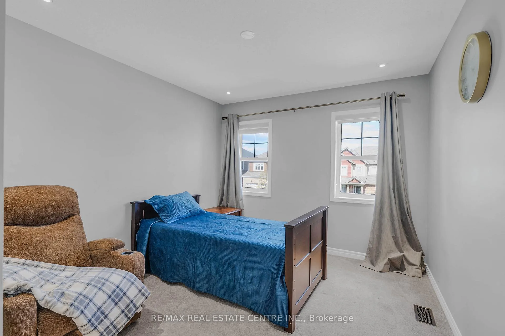 Photo 26 of 460 Equestrian Way, Cambridge, Silver Heights — HOMEH