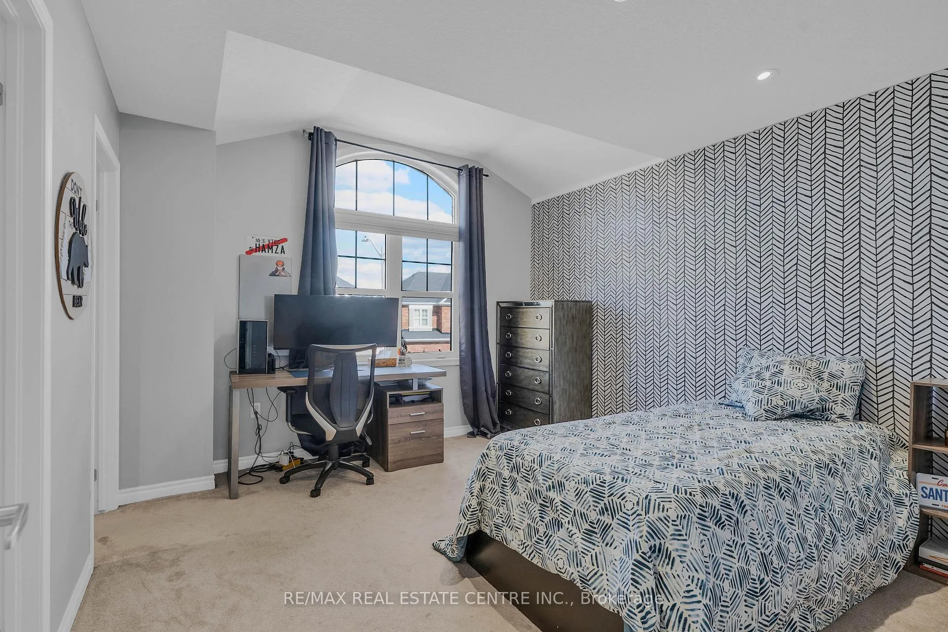 Photo 29 of 460 Equestrian Way, Cambridge, Silver Heights — HOMEH
