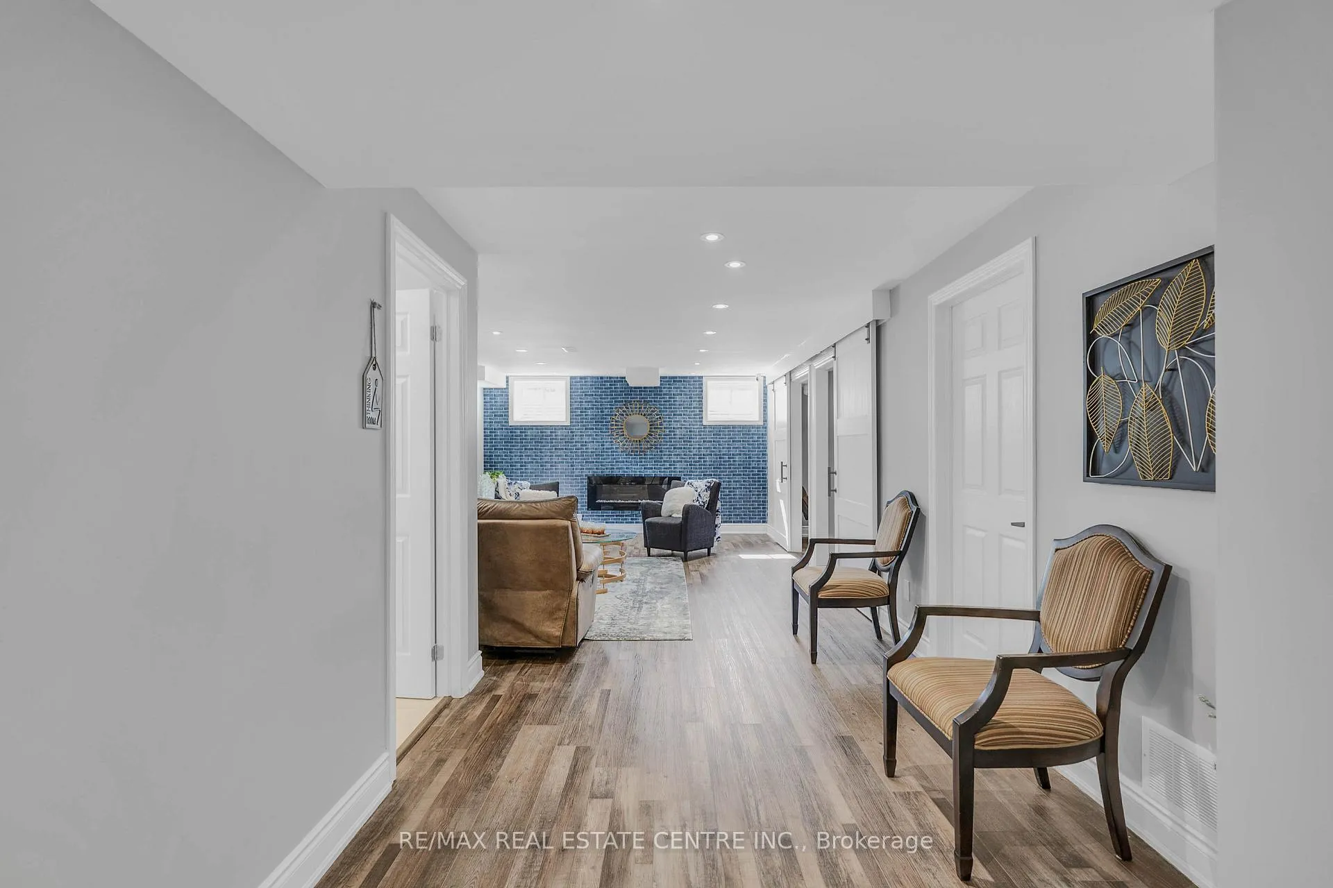 Photo 33 of 460 Equestrian Way, Cambridge, Silver Heights — HOMEH