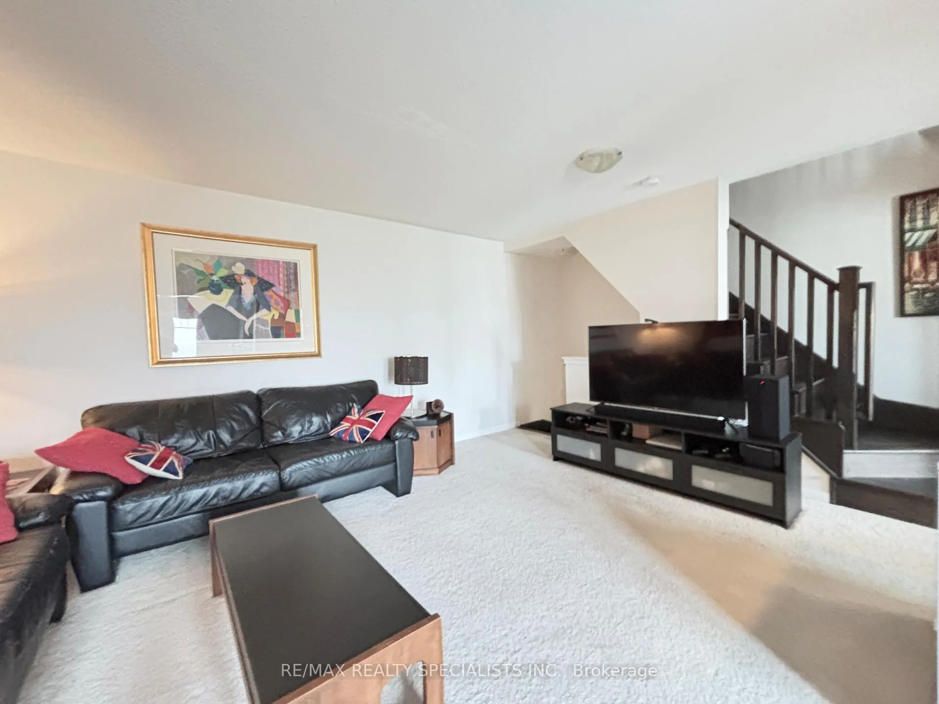 Photo 4 of 230 Mortimer Crescent, Milton, Harrison — HOMEH