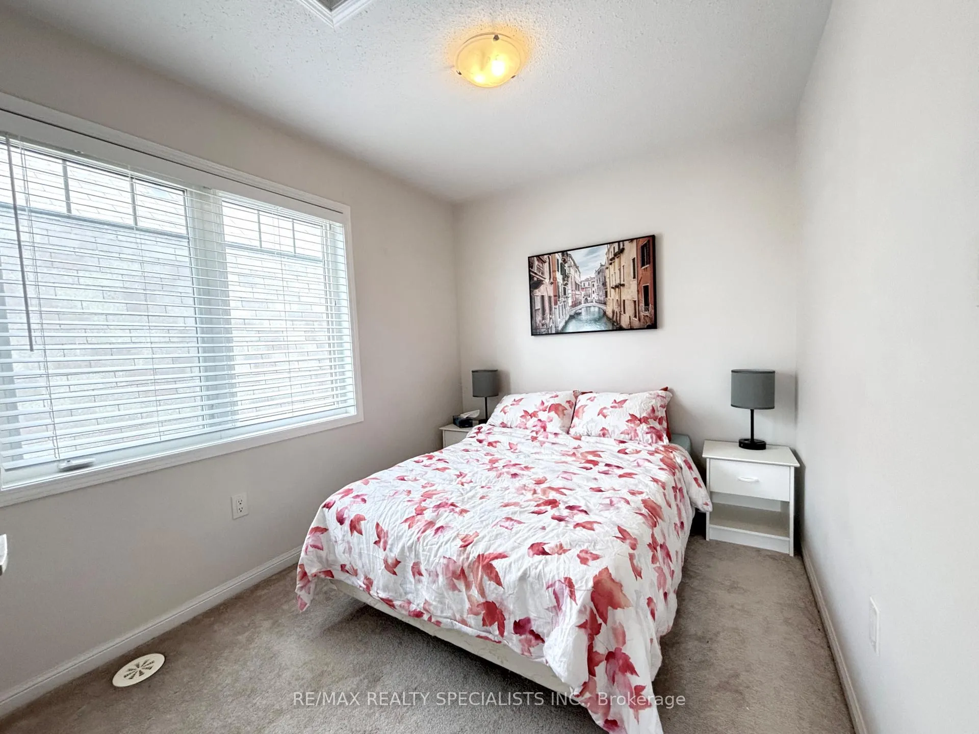 Photo 10 of 230 Mortimer Crescent, Milton, Harrison — HOMEH