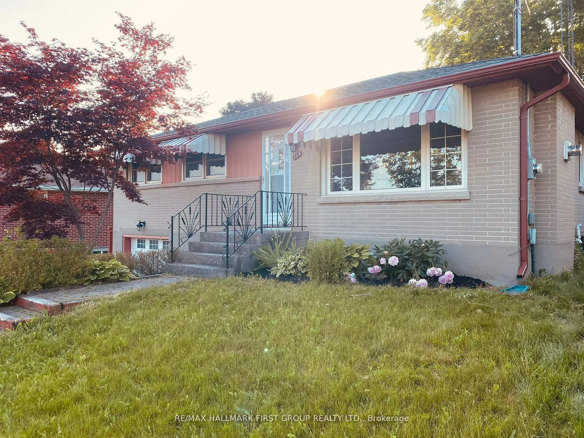 Photo 9 of 714 Tennyson Avenue, Oshawa, Donevan — HOMEH