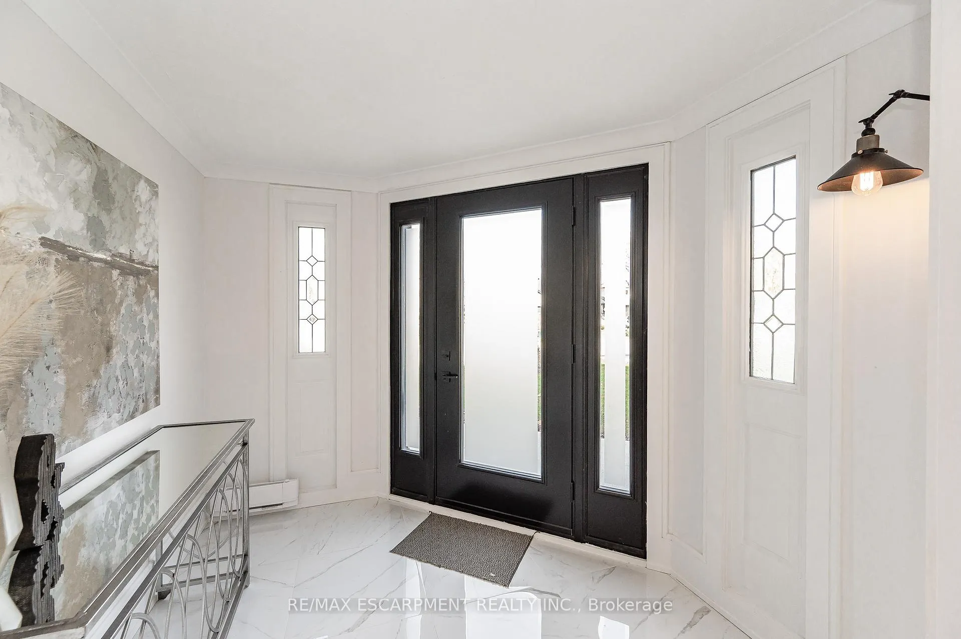 Photo 3 of 175 Bluebell Crescent, Hamilton, Ancaster — HOMEH
