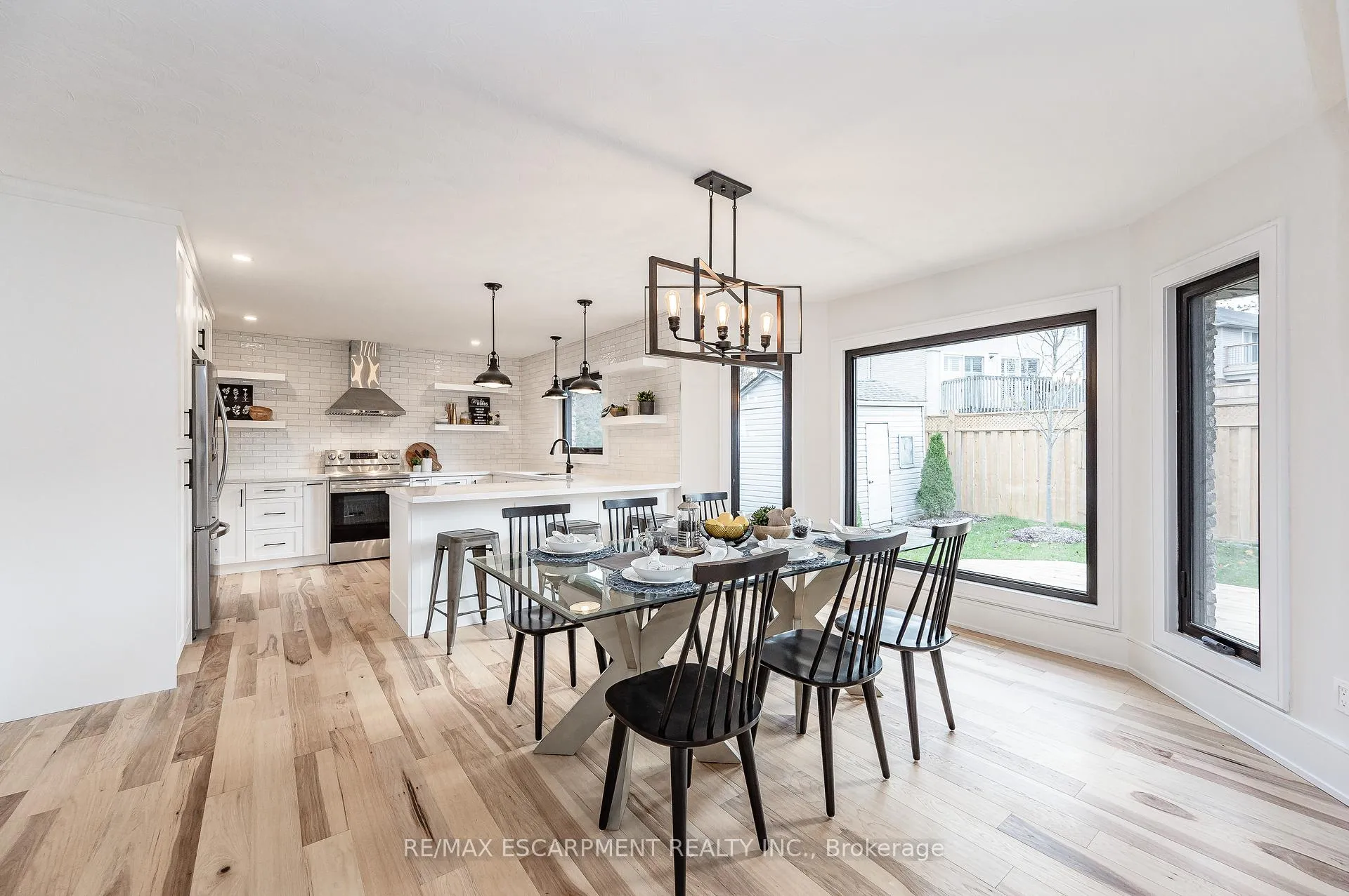 Photo 10 of 175 Bluebell Crescent, Hamilton, Ancaster — HOMEH