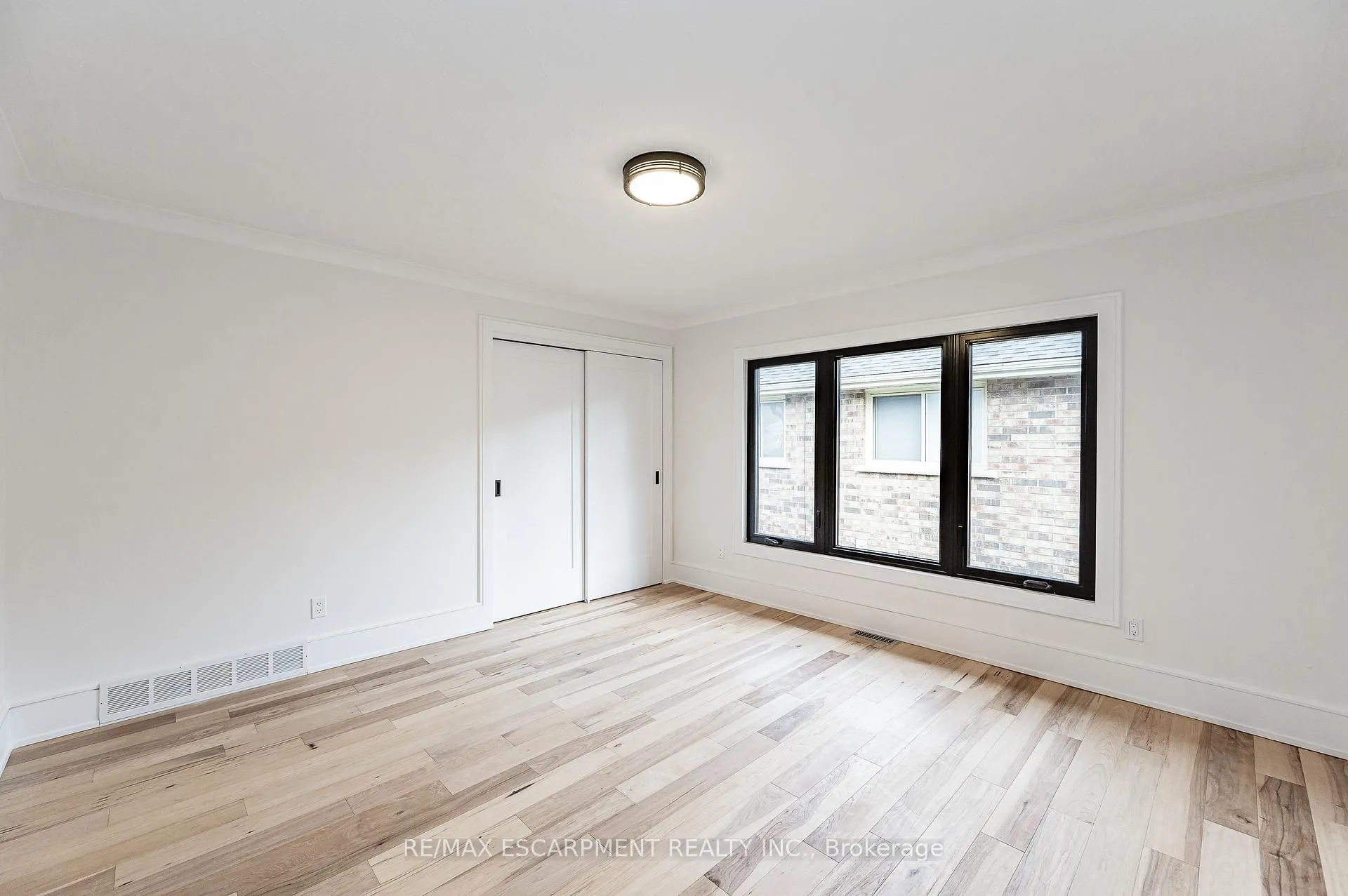 Photo 26 of 175 Bluebell Crescent, Hamilton, Ancaster — HOMEH