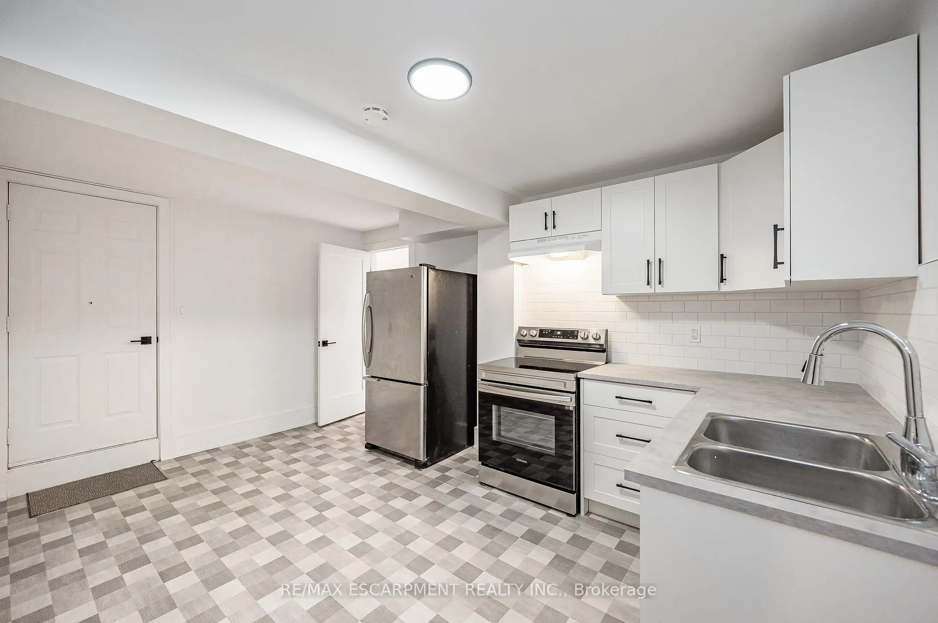 Photo 40 of 175 Bluebell Crescent, Hamilton, Ancaster — HOMEH
