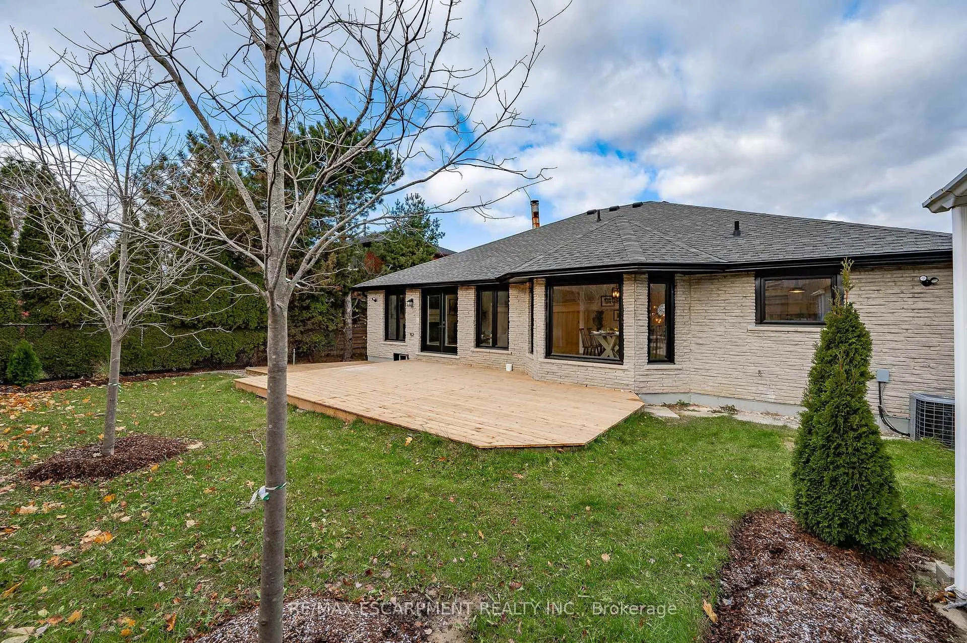 Photo 45 of 175 Bluebell Crescent, Hamilton, Ancaster — HOMEH
