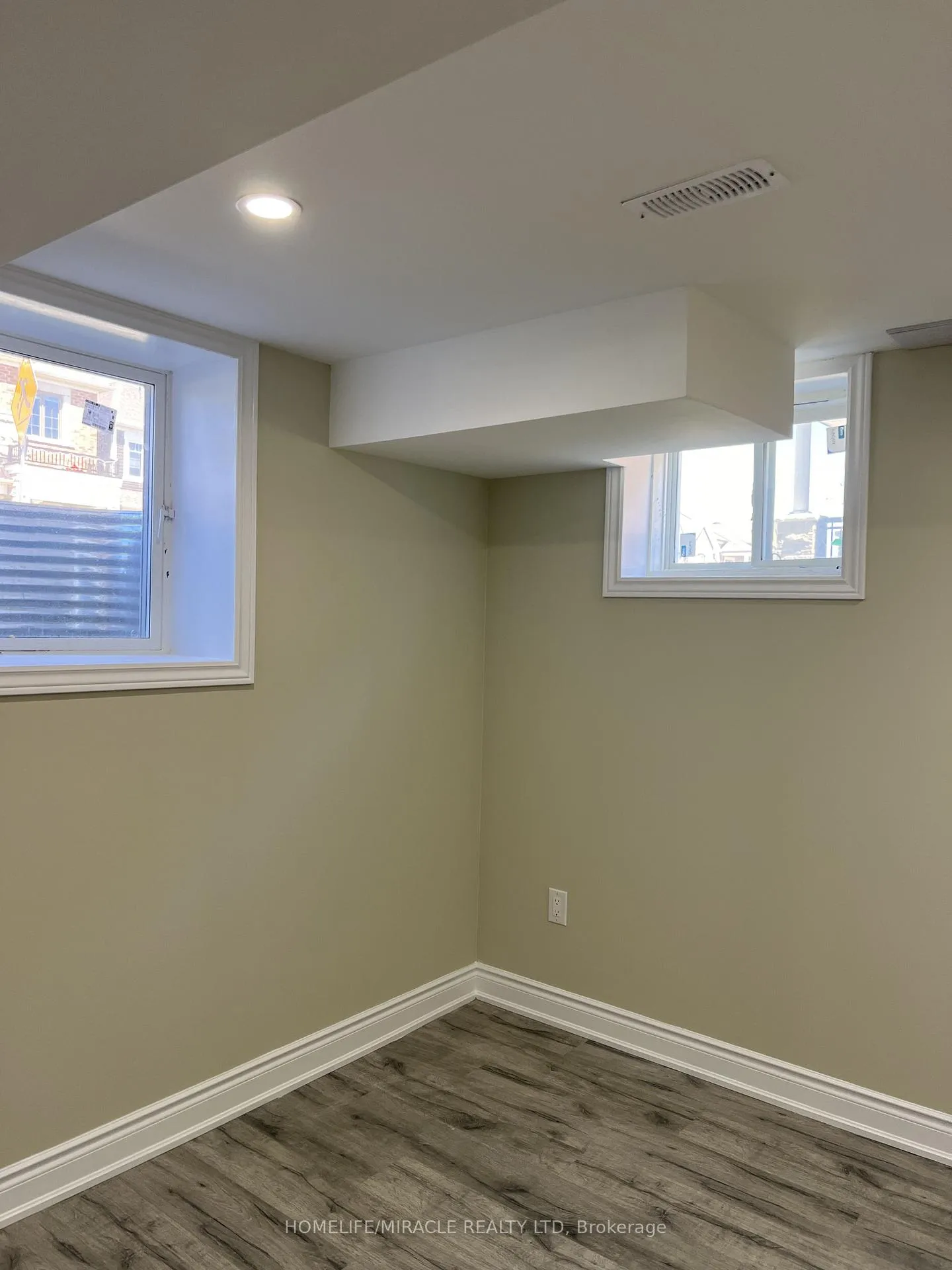 Photo 5 of 3021 Hollyberry Trail, Pickering, Rural Pickering — HOMEH