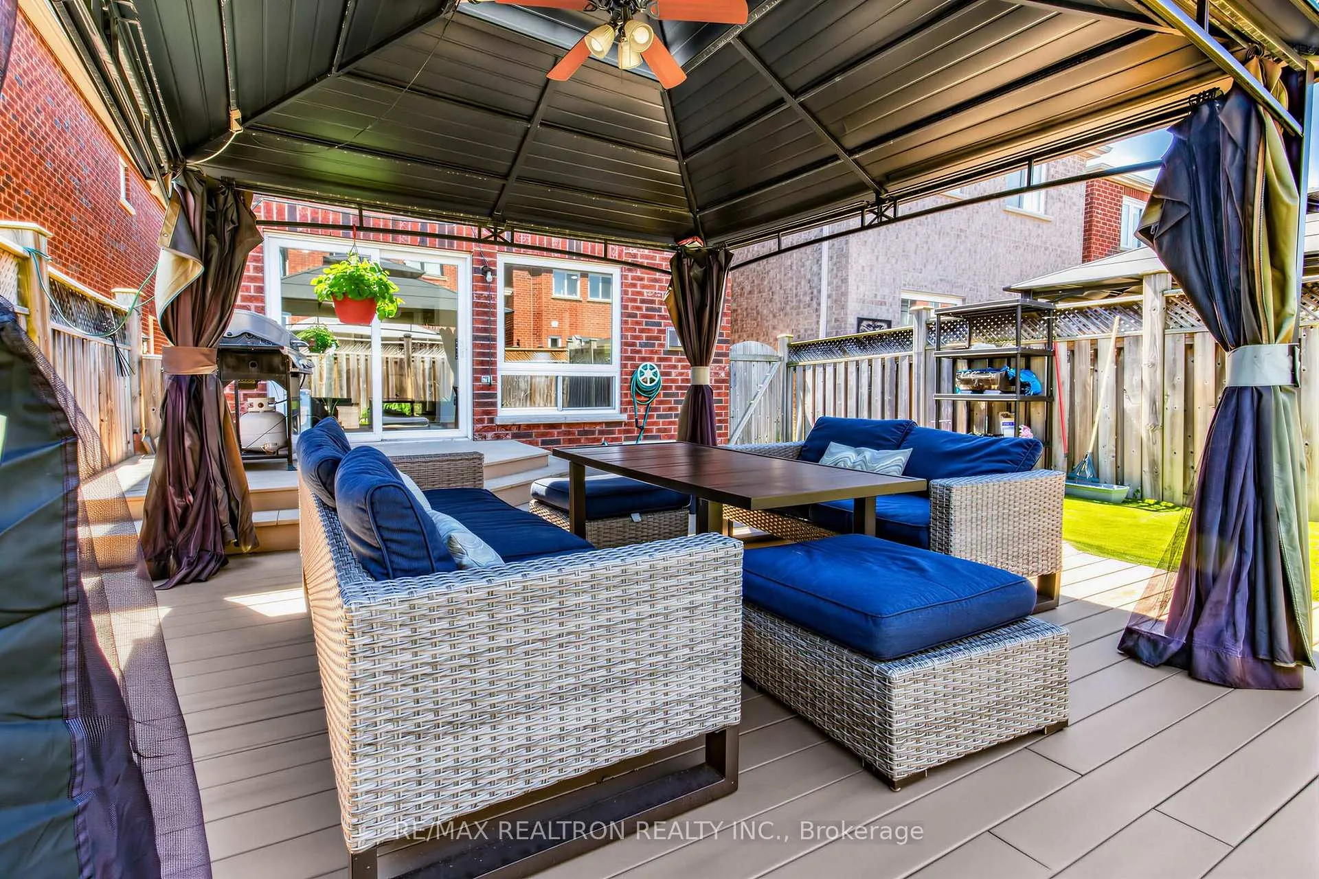 Photo 34 of 664 Sunbird Trail, Pickering, Amberlea — HOMEH