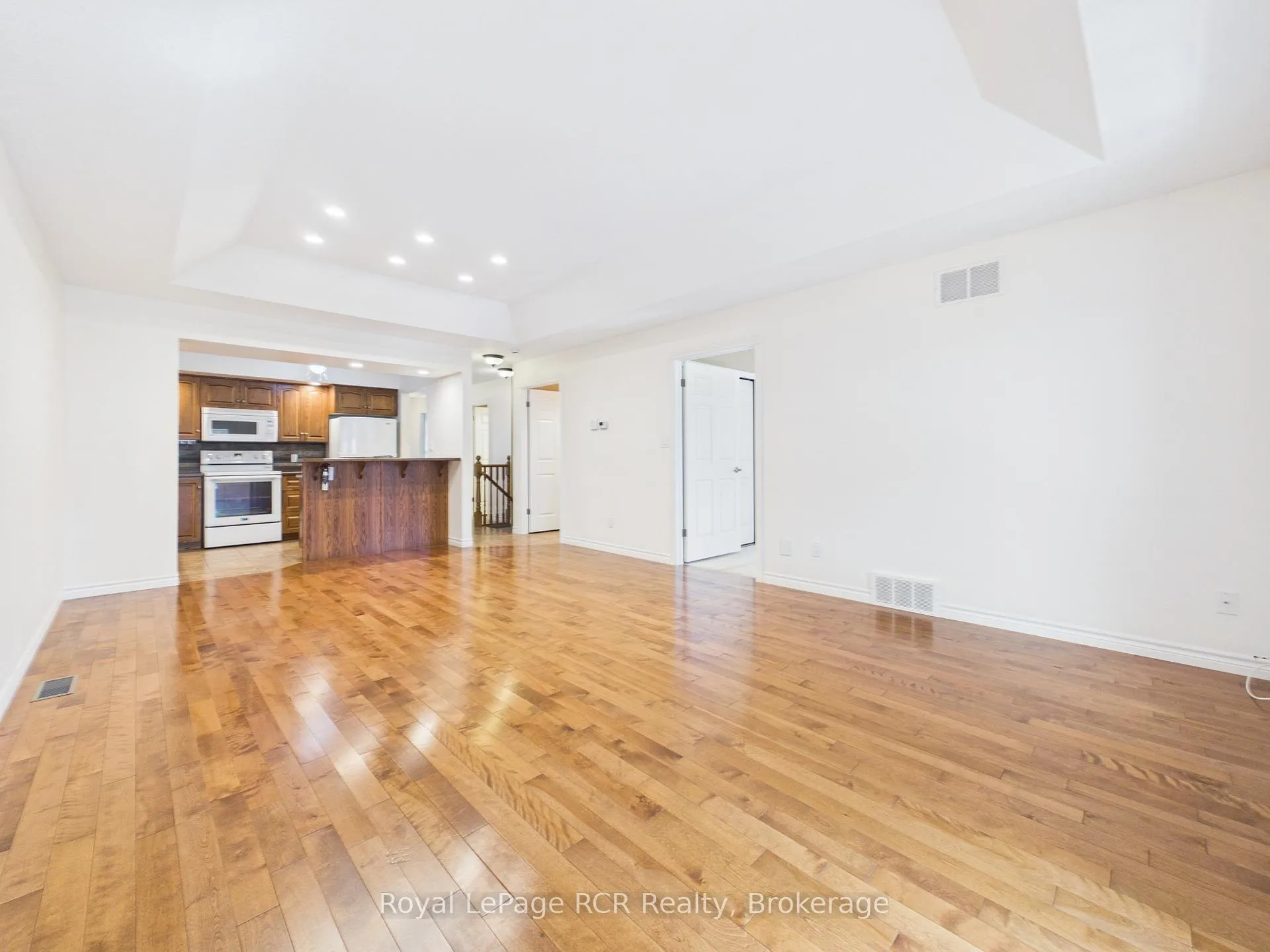 Photo 16 of 423 Catherine Street, North Huron, Wingham — HOMEH