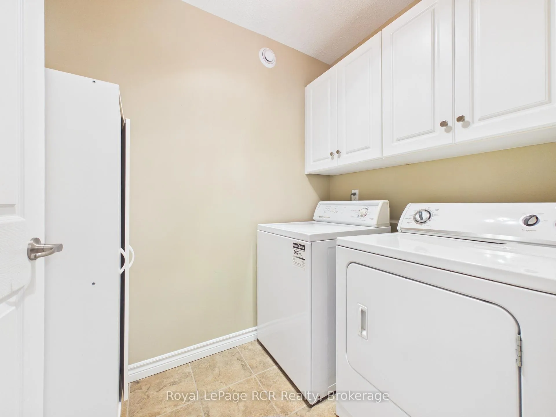 Photo 26 of 423 Catherine Street, North Huron, Wingham — HOMEH