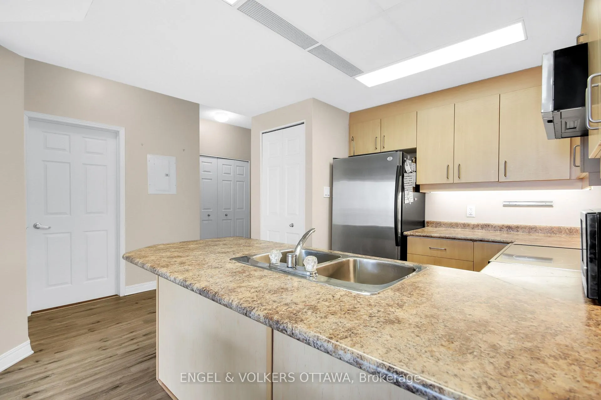 Photo 11 of Unit 607, 134 York Street, Ottawa, Lower Town/Byward Market — HOMEH