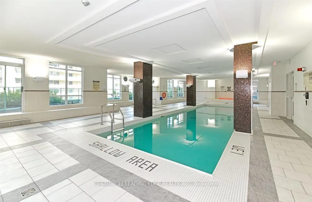 Photo 3 of Unit 1012, 212 Eglinton Avenue E, Toronto, Mount Pleasant West — HOMEH