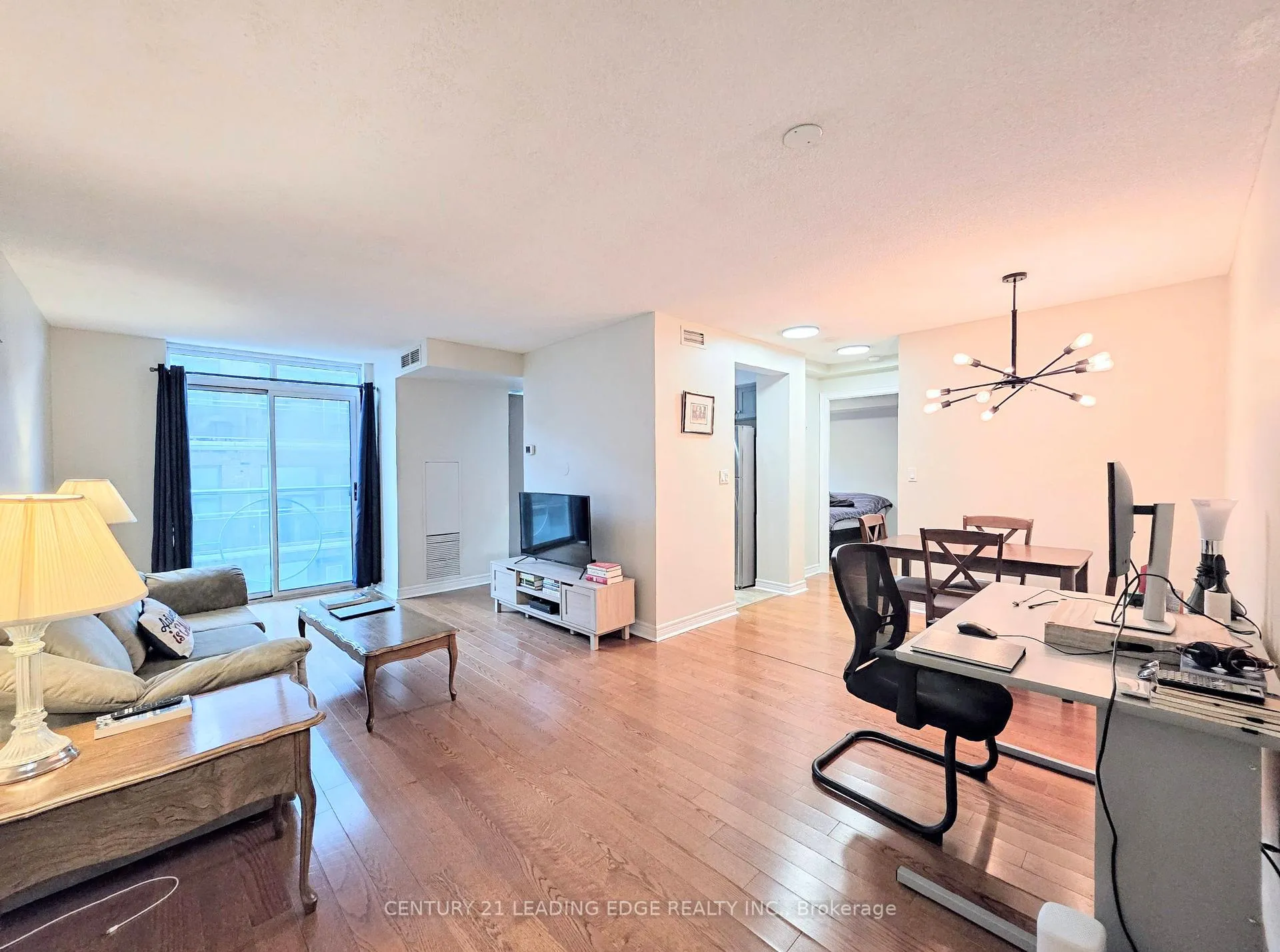 Photo 8 of Unit 1012, 212 Eglinton Avenue E, Toronto, Mount Pleasant West — HOMEH