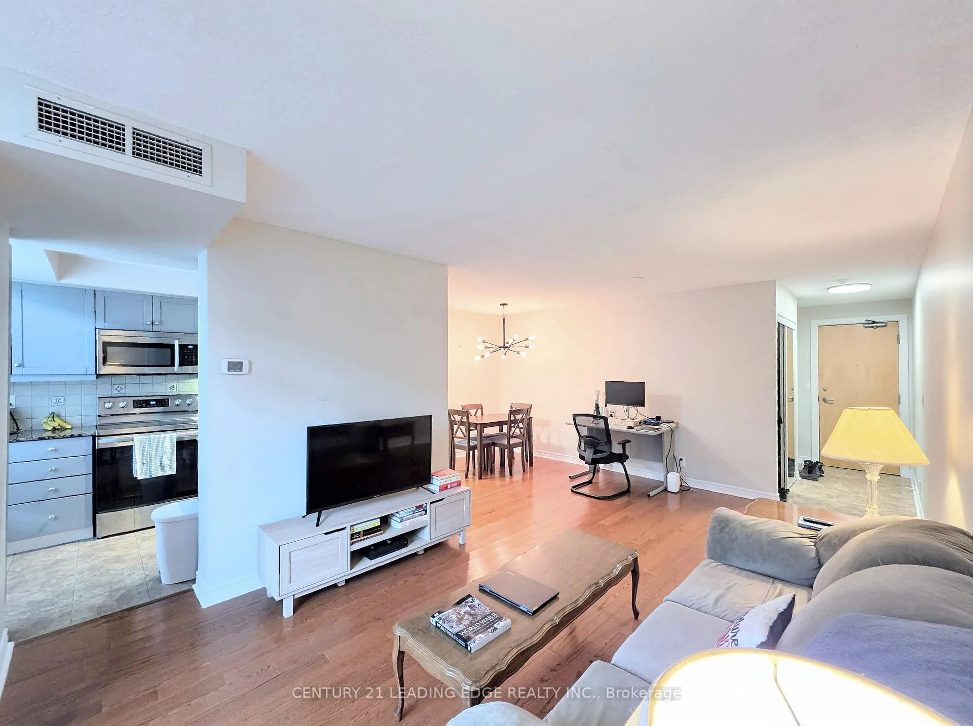 Photo 11 of Unit 1012, 212 Eglinton Avenue E, Toronto, Mount Pleasant West — HOMEH