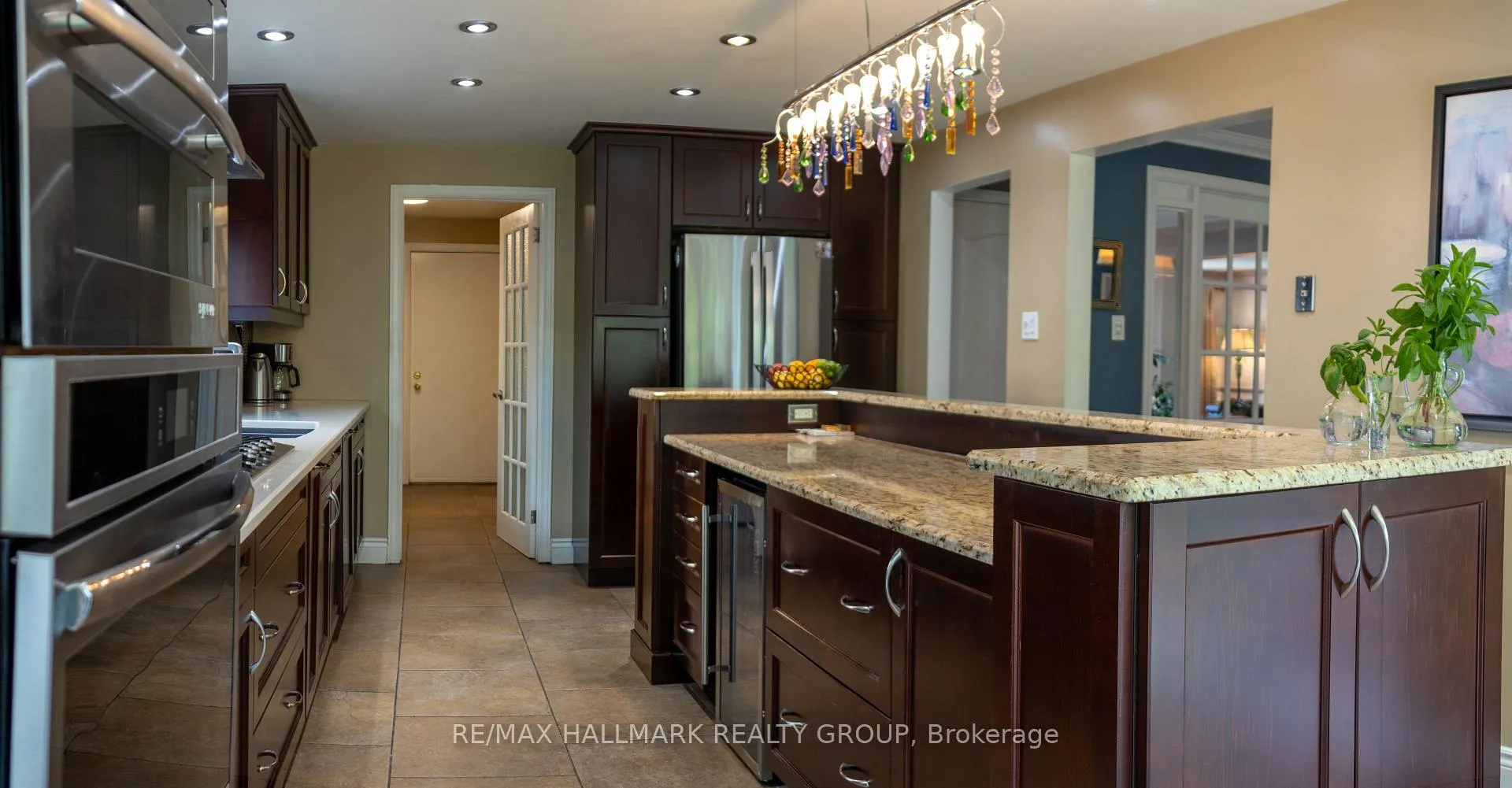 Photo 9 of 1808 Robinwood Place, Ottawa, Chapel Hill — HOMEH