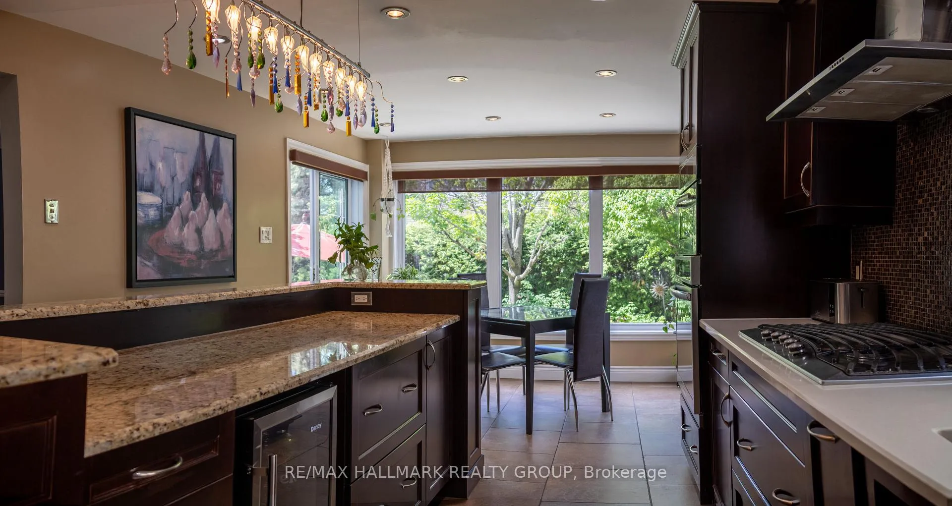Photo 11 of 1808 Robinwood Place, Ottawa, Chapel Hill — HOMEH