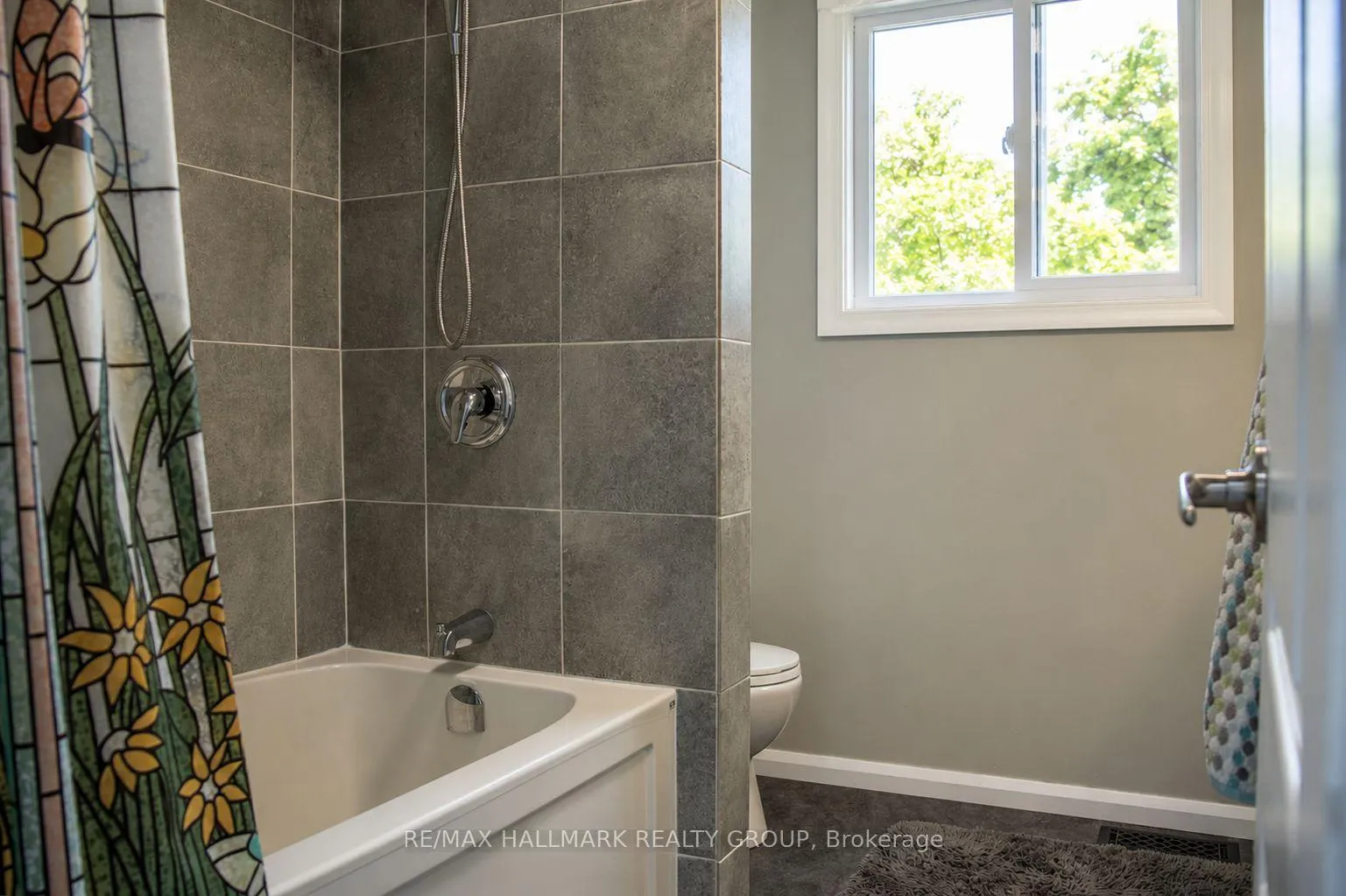 Photo 24 of 1808 Robinwood Place, Ottawa, Chapel Hill — HOMEH