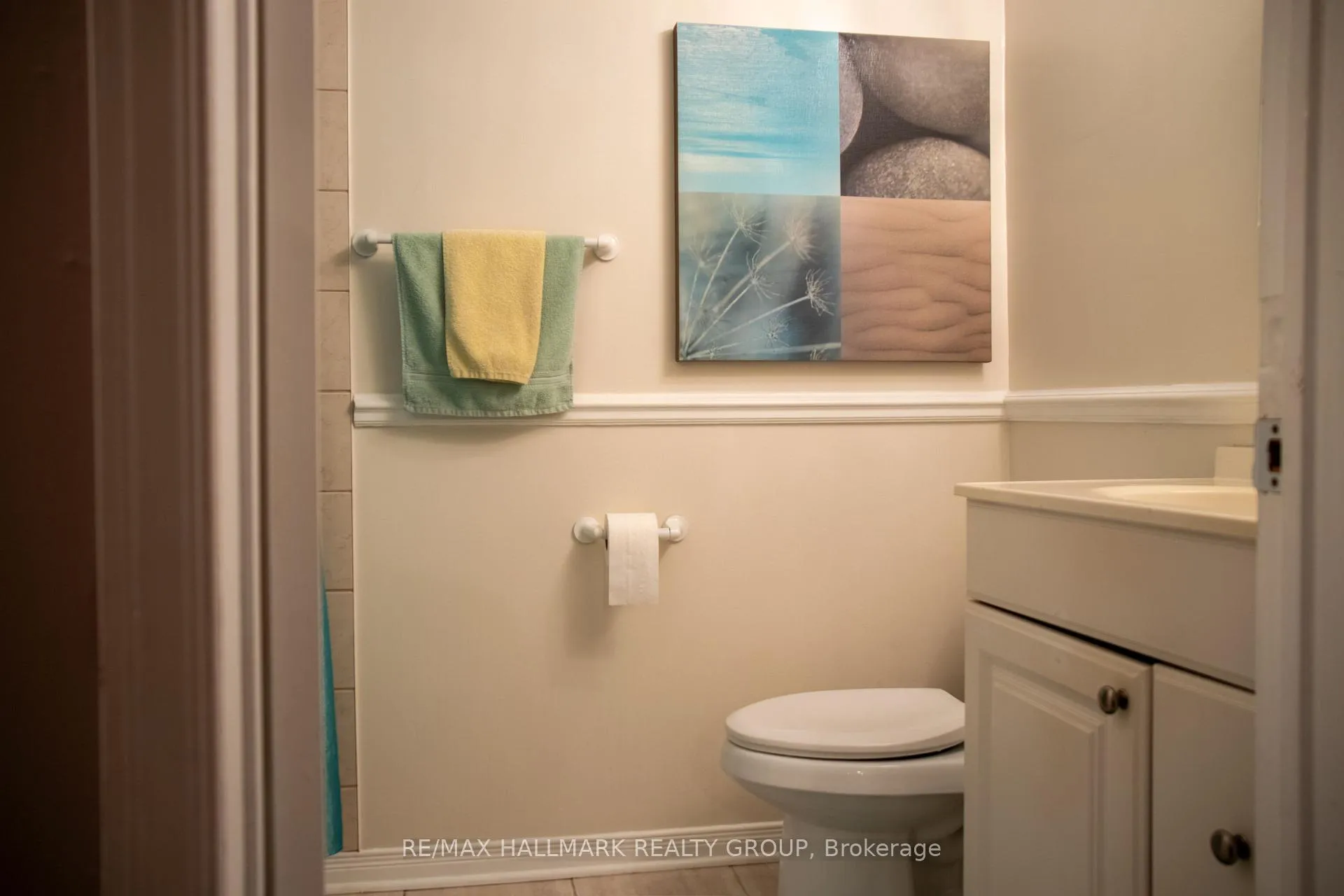 Photo 32 of 1808 Robinwood Place, Ottawa, Chapel Hill — HOMEH
