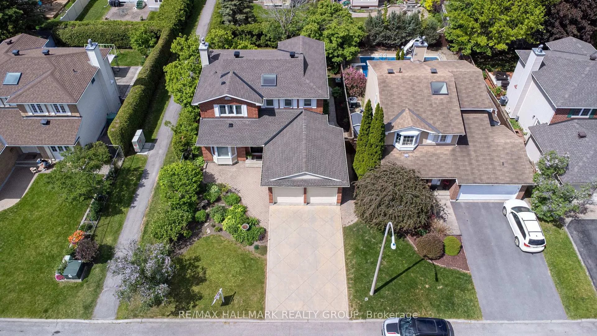 Photo 37 of 1808 Robinwood Place, Ottawa, Chapel Hill — HOMEH