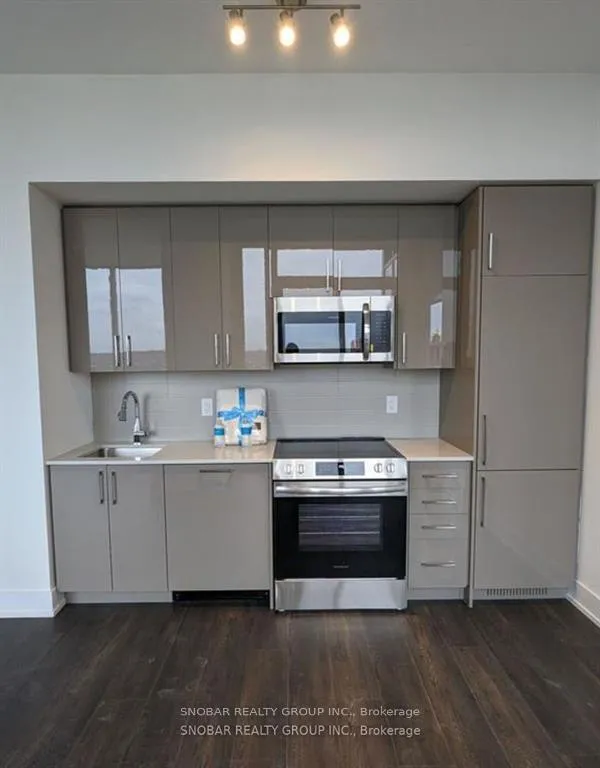 Photo 6 of Unit 804, 2450 Old Bronte Road, Oakville, Westmount — HOMEH