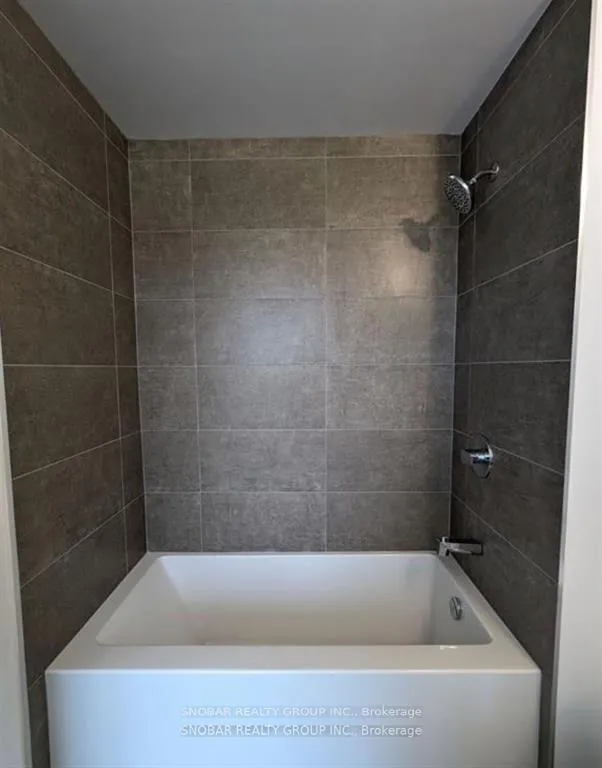 Photo 11 of Unit 804, 2450 Old Bronte Road, Oakville, Westmount — HOMEH