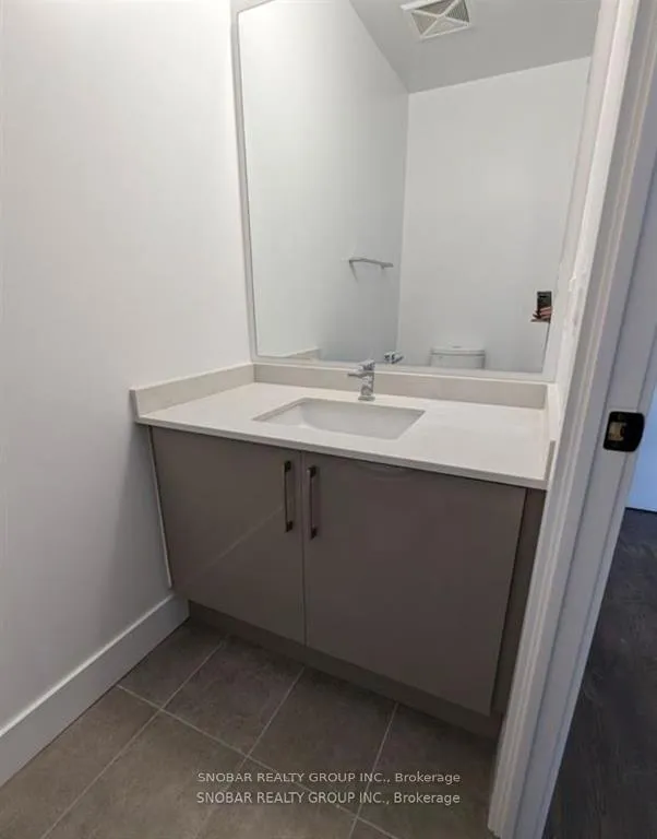 Photo 13 of Unit 804, 2450 Old Bronte Road, Oakville, Westmount — HOMEH
