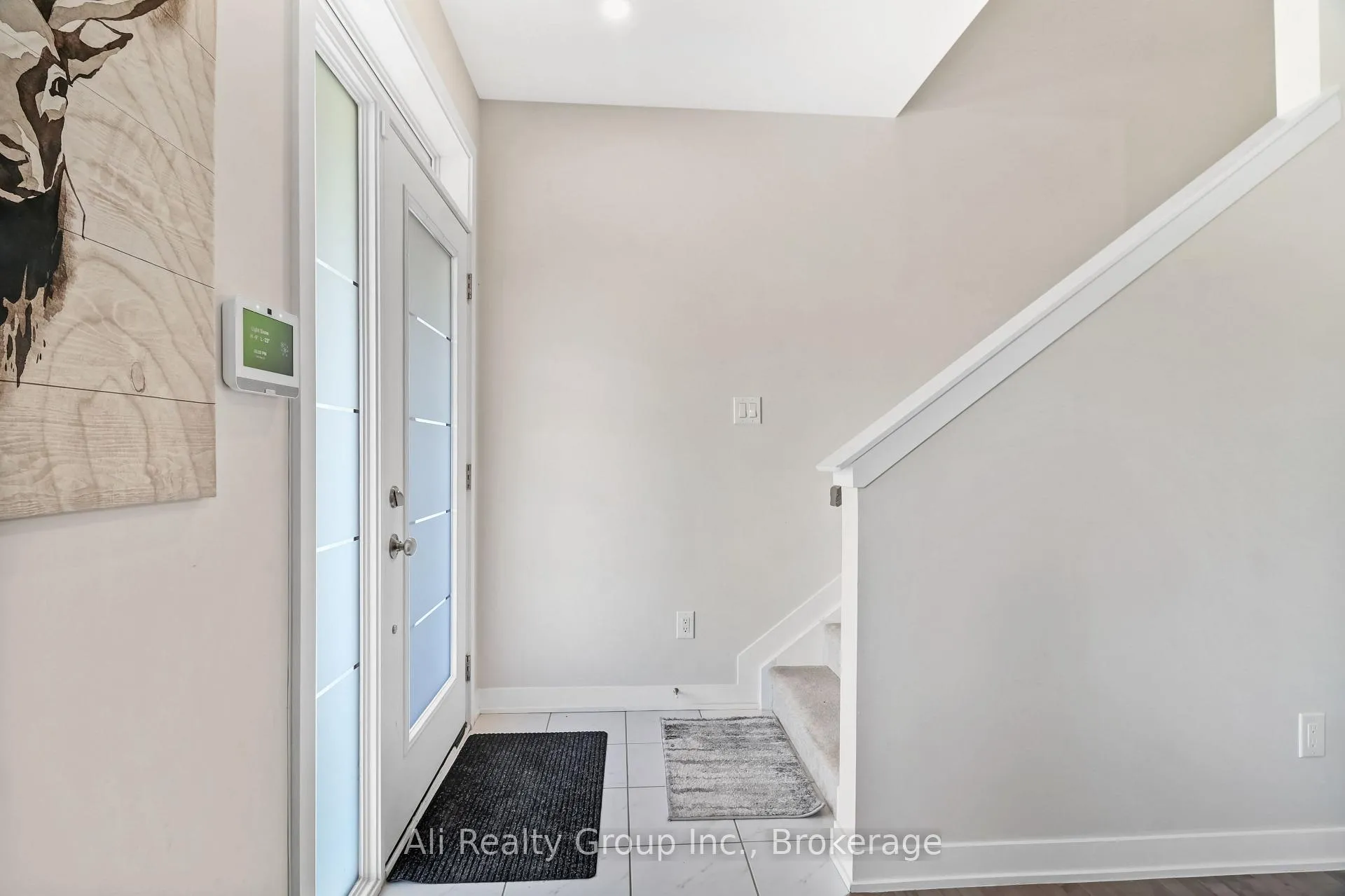 Photo 3 of 797 Eminence Street, Ottawa, Barrhaven - Half Moon Bay — HOMEH