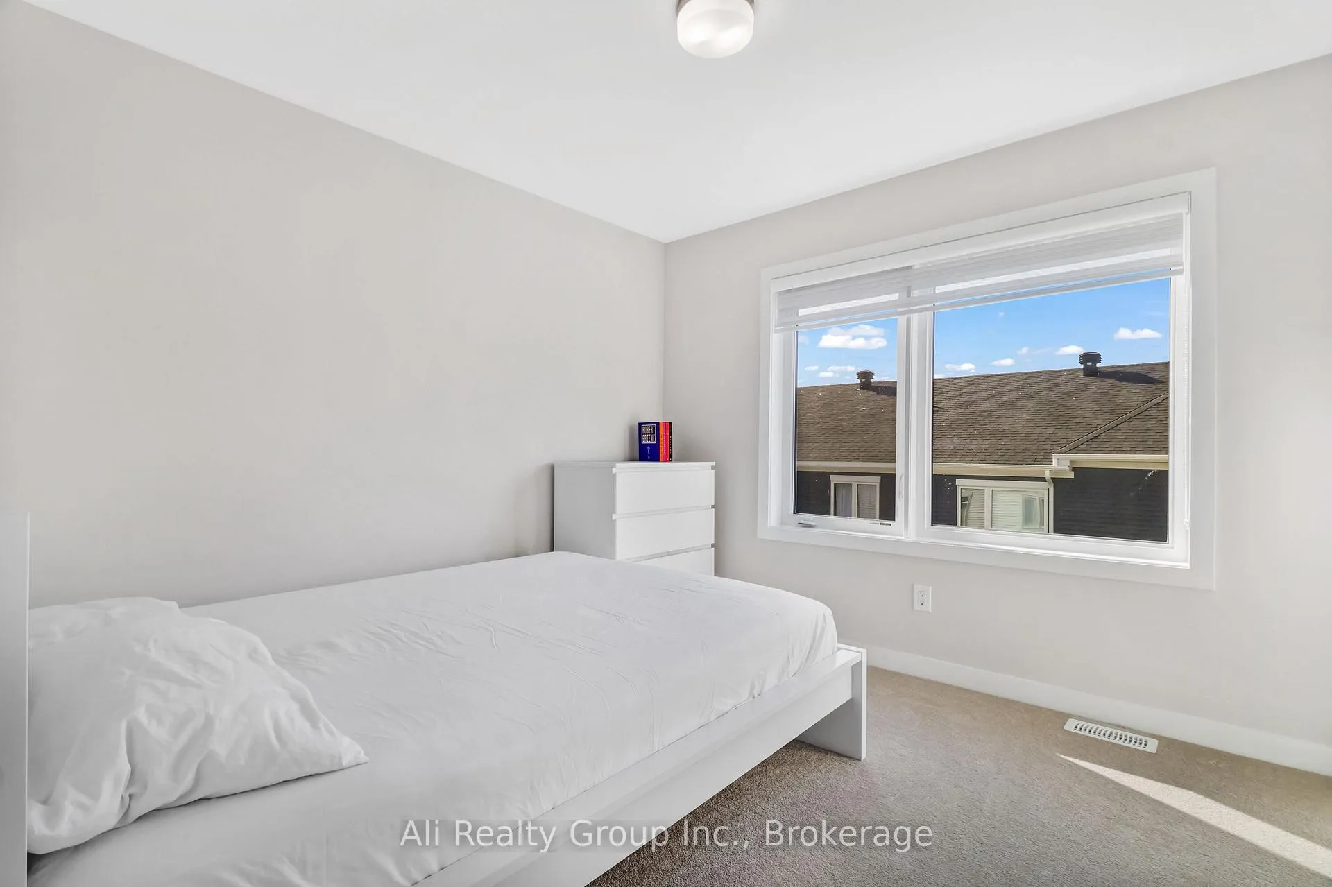 Photo 17 of 797 Eminence Street, Ottawa, Barrhaven - Half Moon Bay — HOMEH