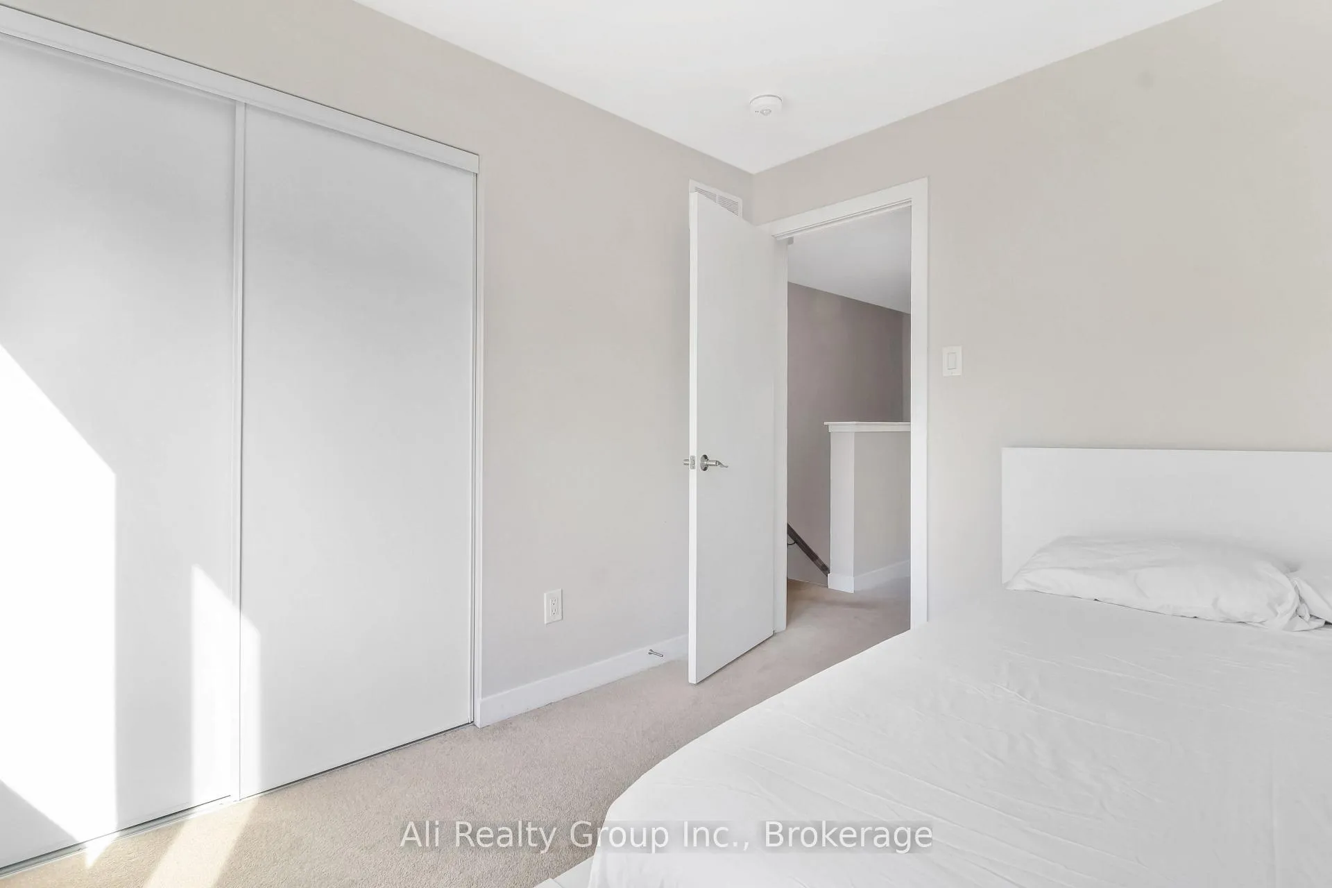 Photo 18 of 797 Eminence Street, Ottawa, Barrhaven - Half Moon Bay — HOMEH