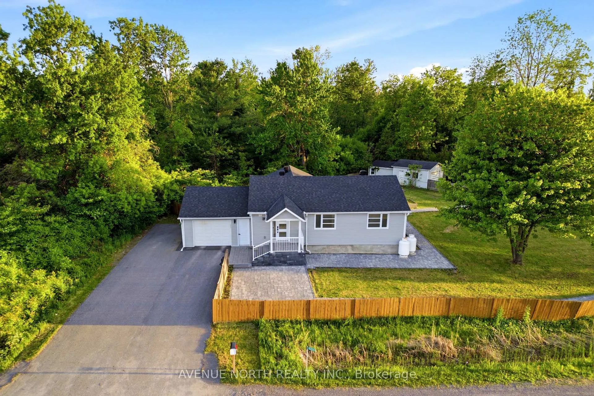 Photo 1 of 6200 Russell Road, Ottawa, Carlsbad Springs — HOMEH