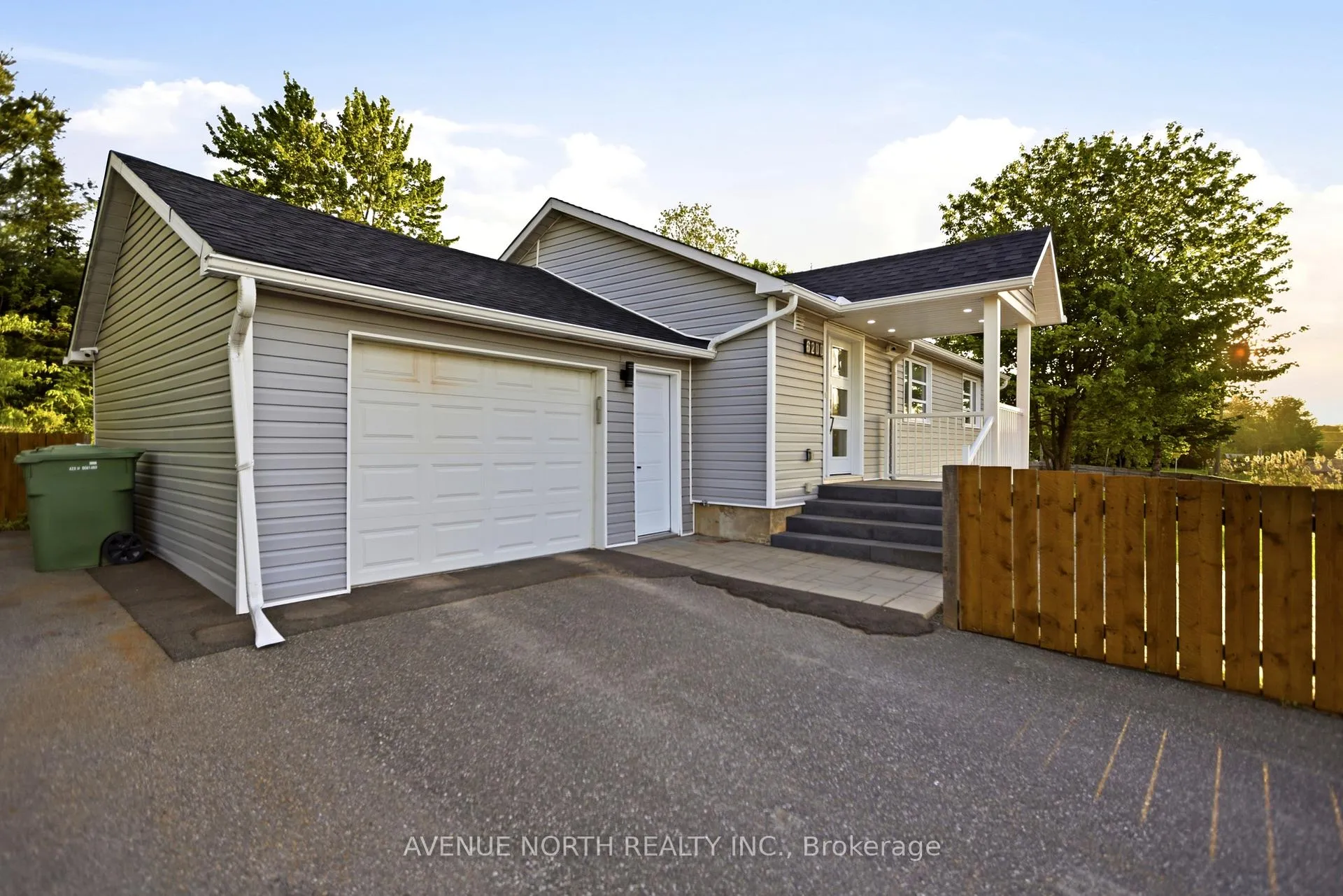 Photo 4 of 6200 Russell Road, Ottawa, Carlsbad Springs — HOMEH