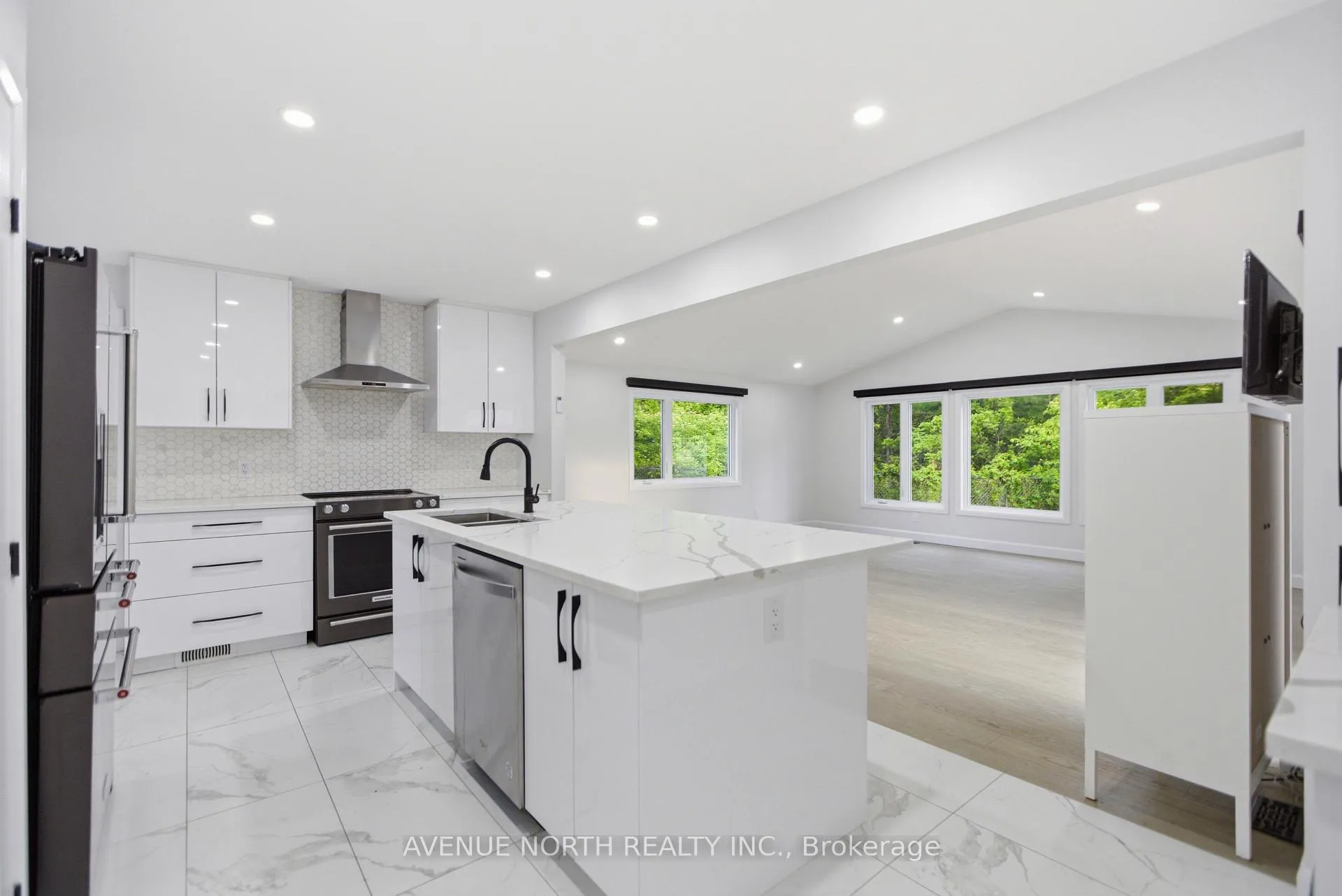 Photo 8 of 6200 Russell Road, Ottawa, Carlsbad Springs — HOMEH