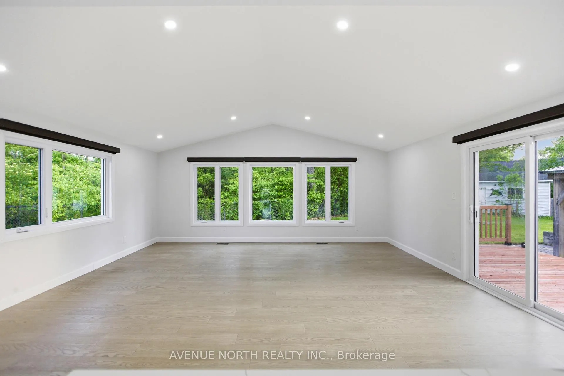 Photo 11 of 6200 Russell Road, Ottawa, Carlsbad Springs — HOMEH