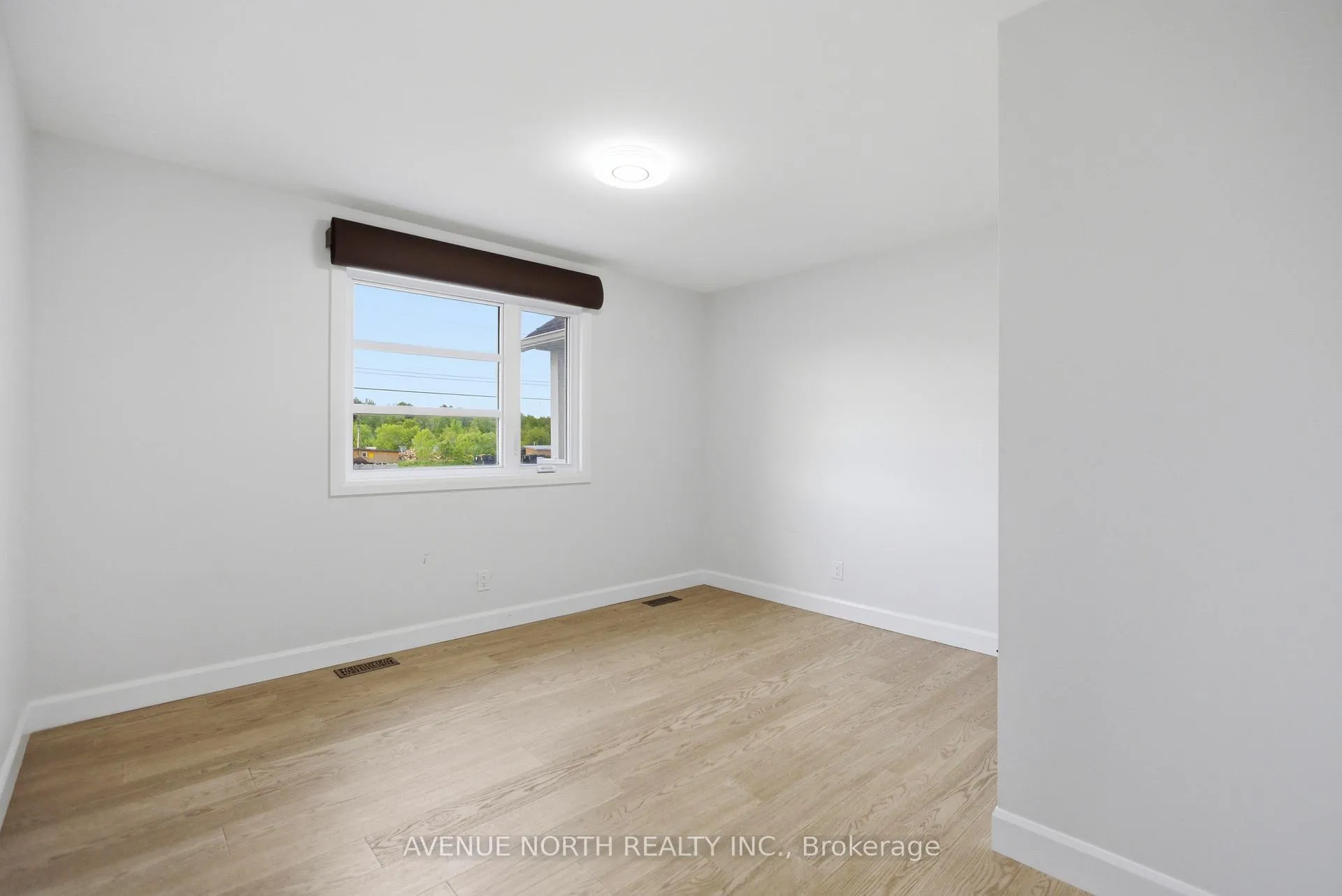 Photo 14 of 6200 Russell Road, Ottawa, Carlsbad Springs — HOMEH
