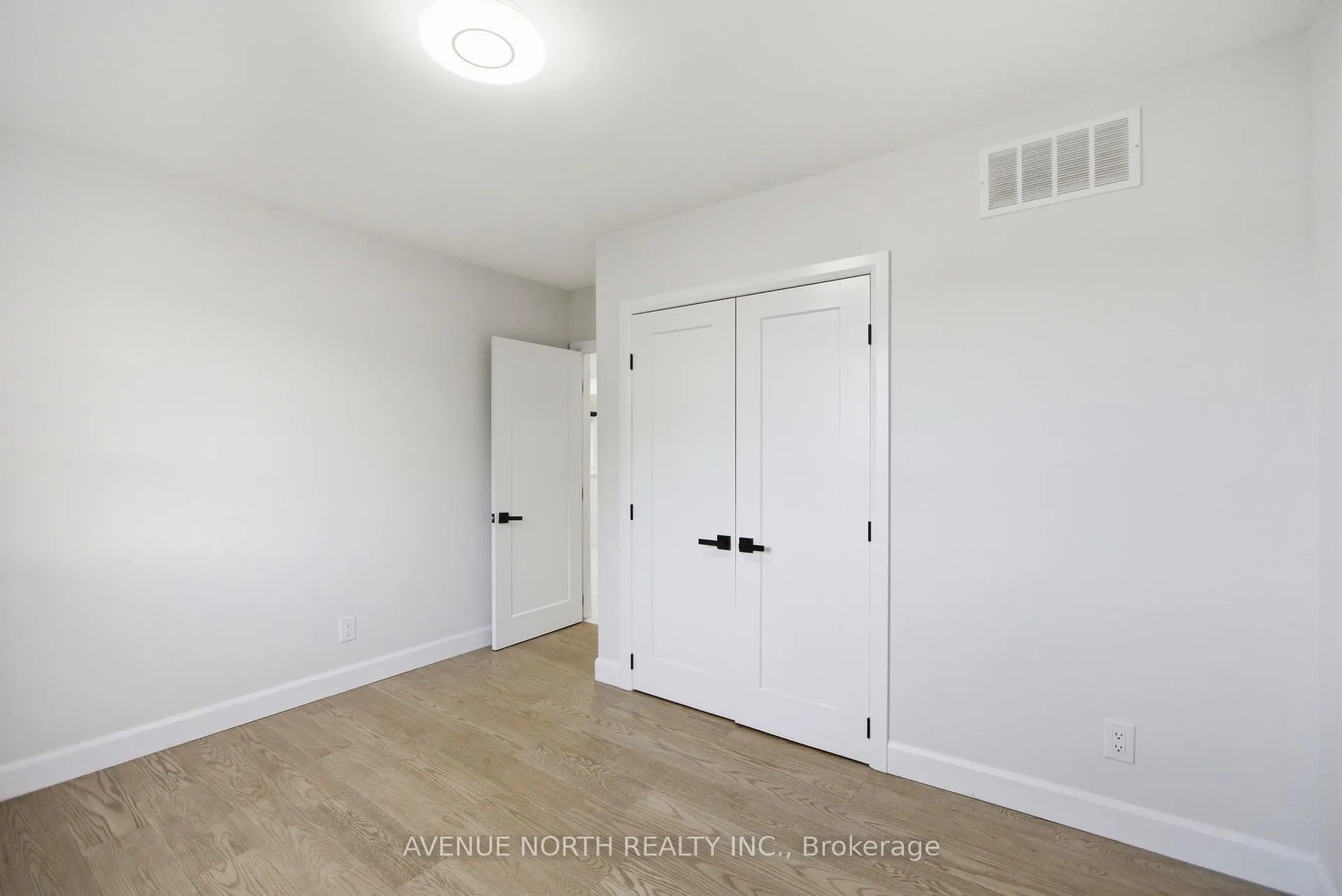 Photo 17 of 6200 Russell Road, Ottawa, Carlsbad Springs — HOMEH
