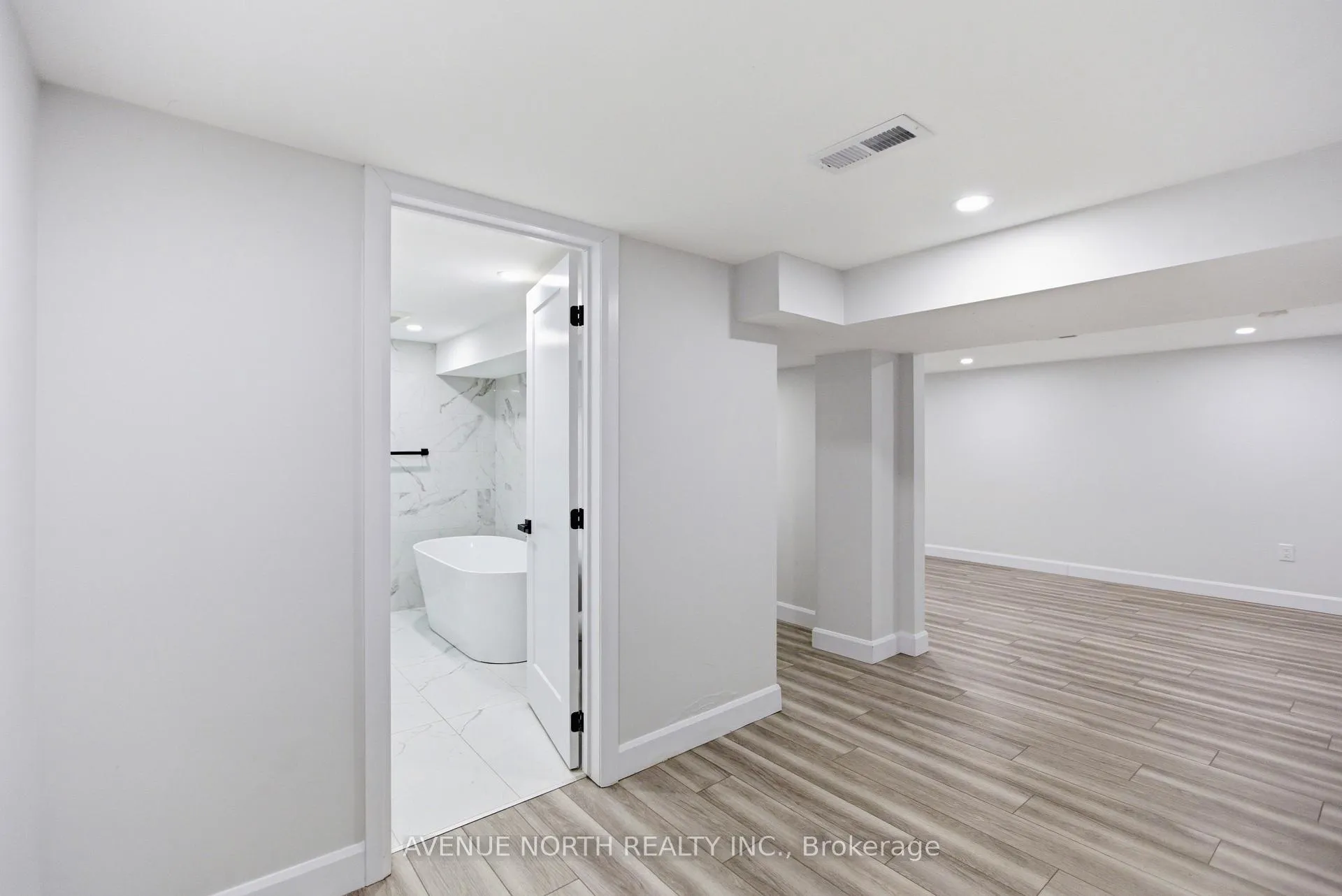 Photo 23 of 6200 Russell Road, Ottawa, Carlsbad Springs — HOMEH