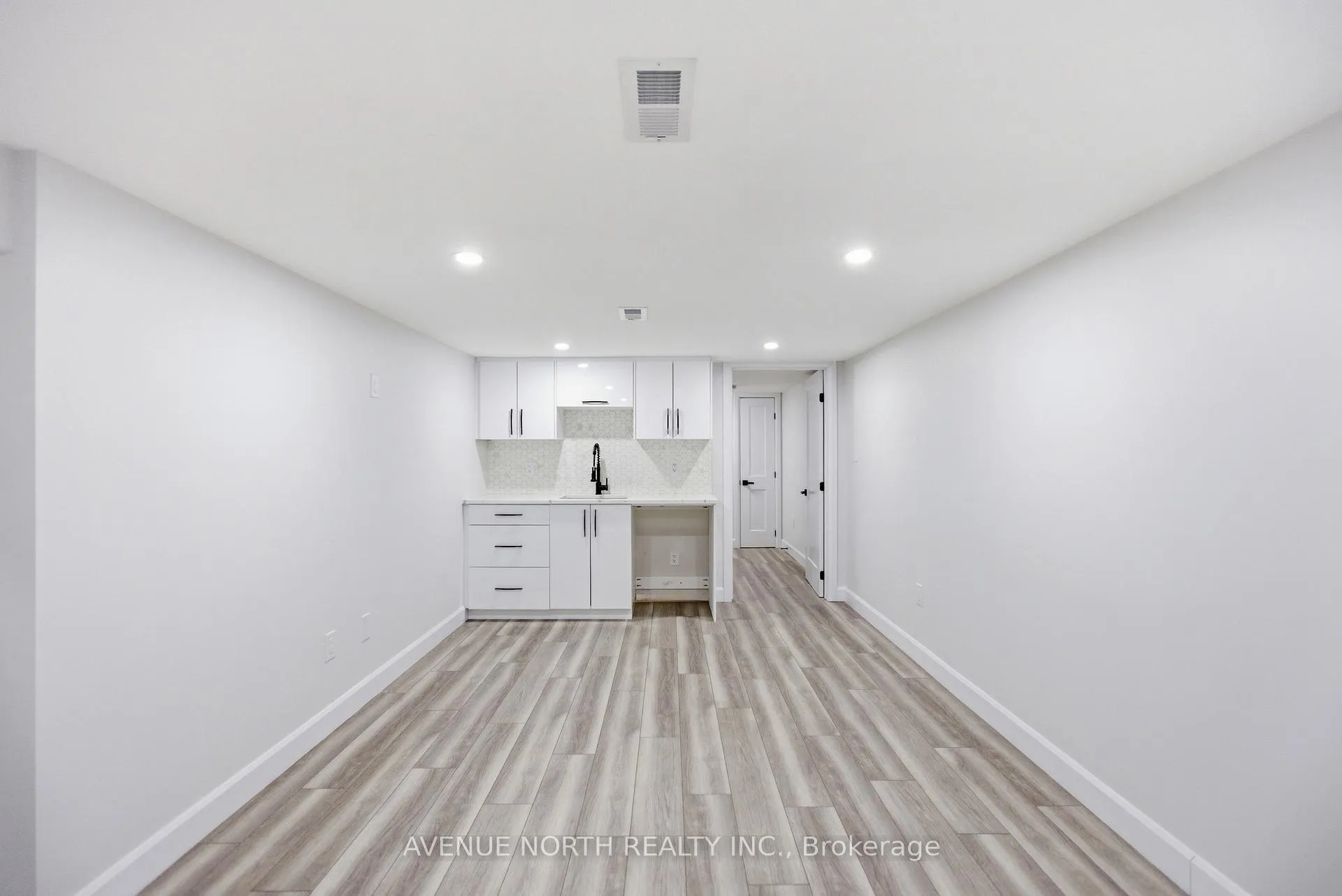 Photo 24 of 6200 Russell Road, Ottawa, Carlsbad Springs — HOMEH