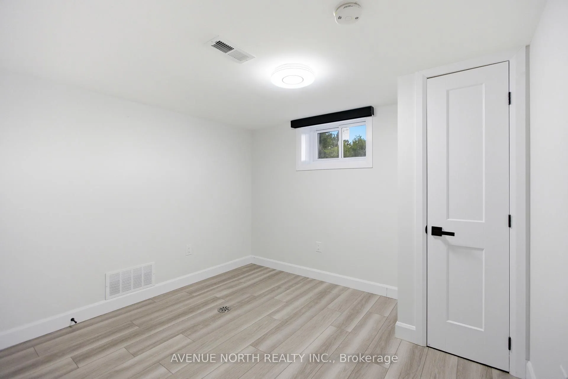 Photo 26 of 6200 Russell Road, Ottawa, Carlsbad Springs — HOMEH