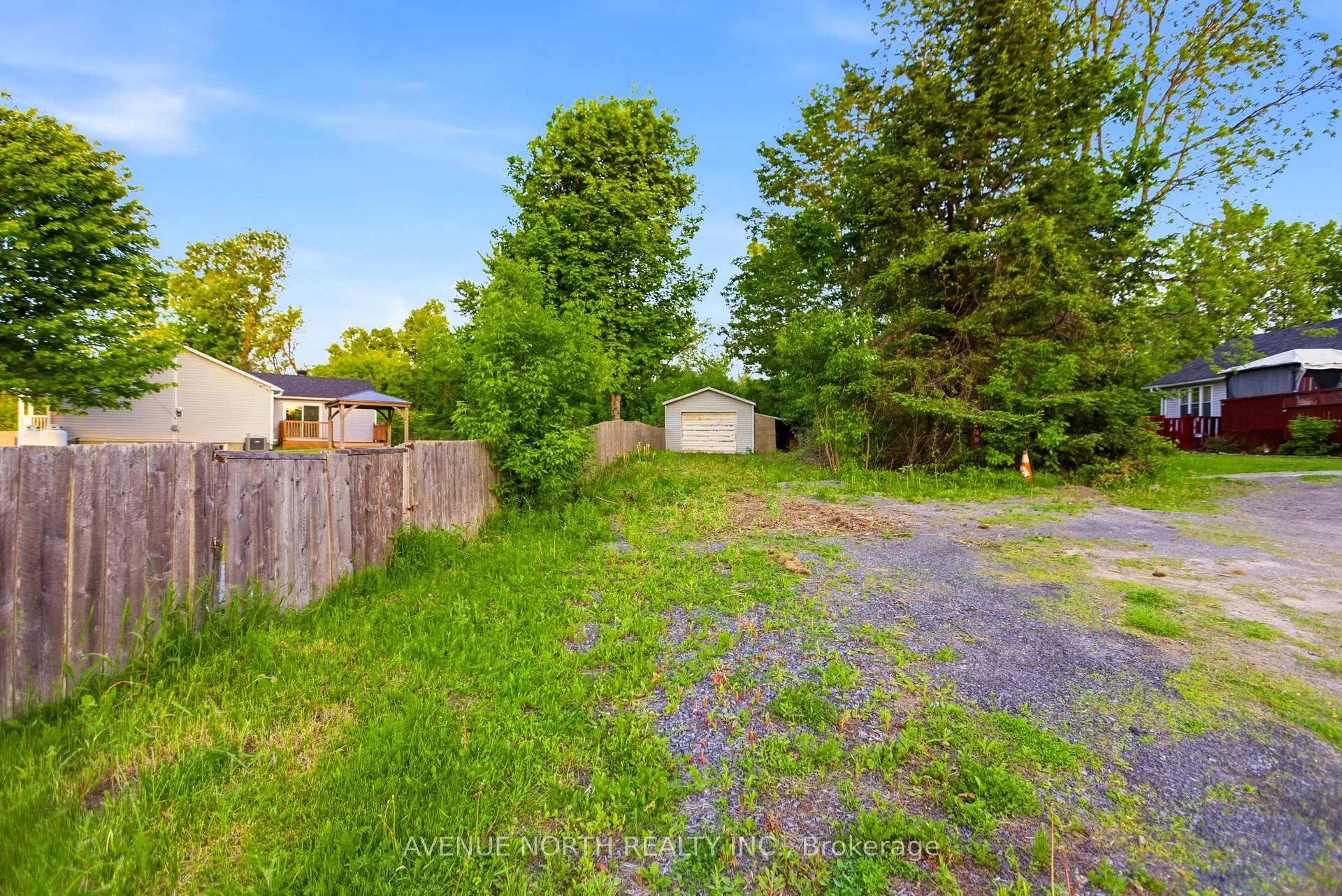 Photo 36 of 6200 Russell Road, Ottawa, Carlsbad Springs — HOMEH