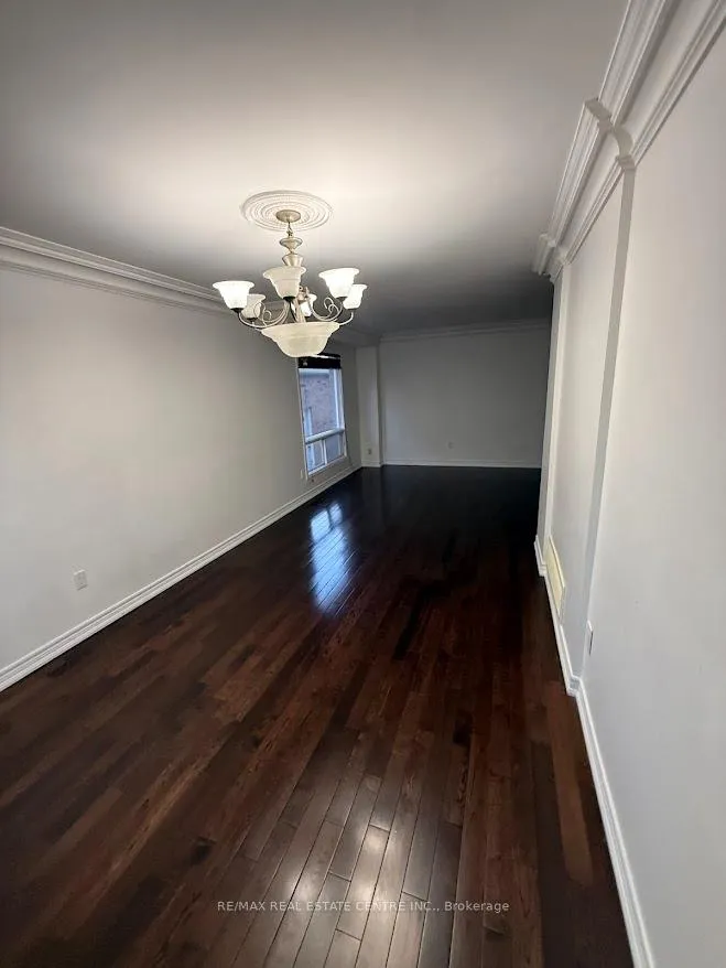 Photo 4 of 1561 Wintergrove Gardens, Mississauga, East Credit — HOMEH