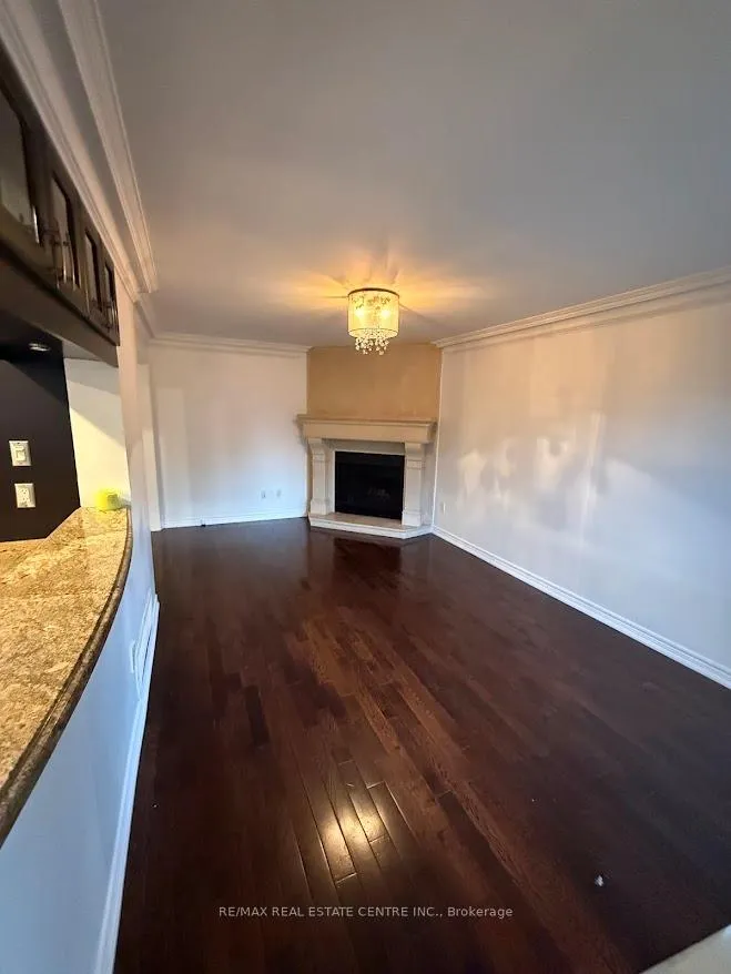 Photo 9 of 1561 Wintergrove Gardens, Mississauga, East Credit — HOMEH