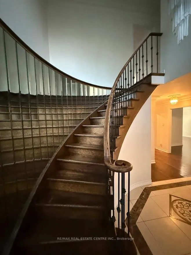 Photo 15 of 1561 Wintergrove Gardens, Mississauga, East Credit — HOMEH