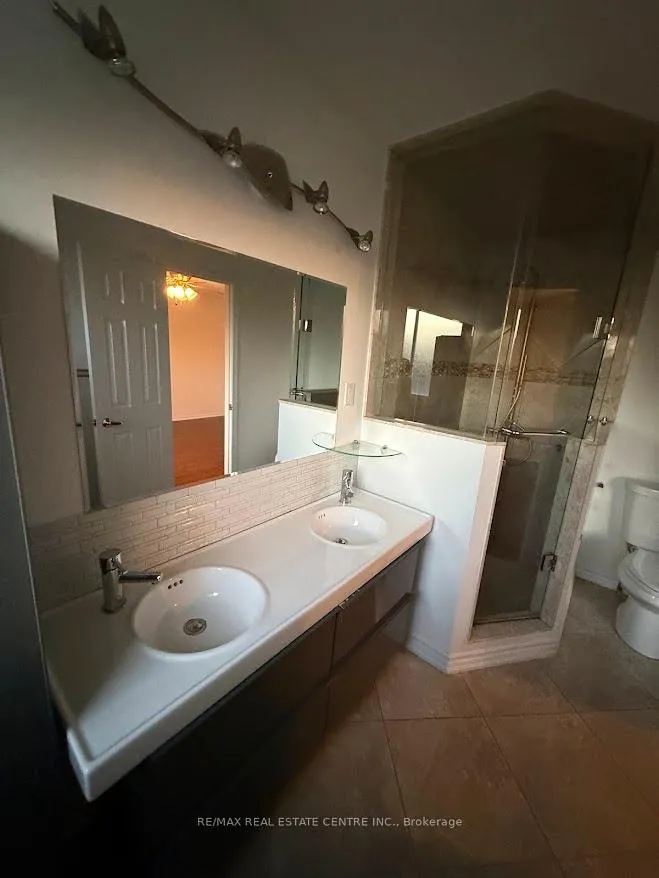Photo 18 of 1561 Wintergrove Gardens, Mississauga, East Credit — HOMEH
