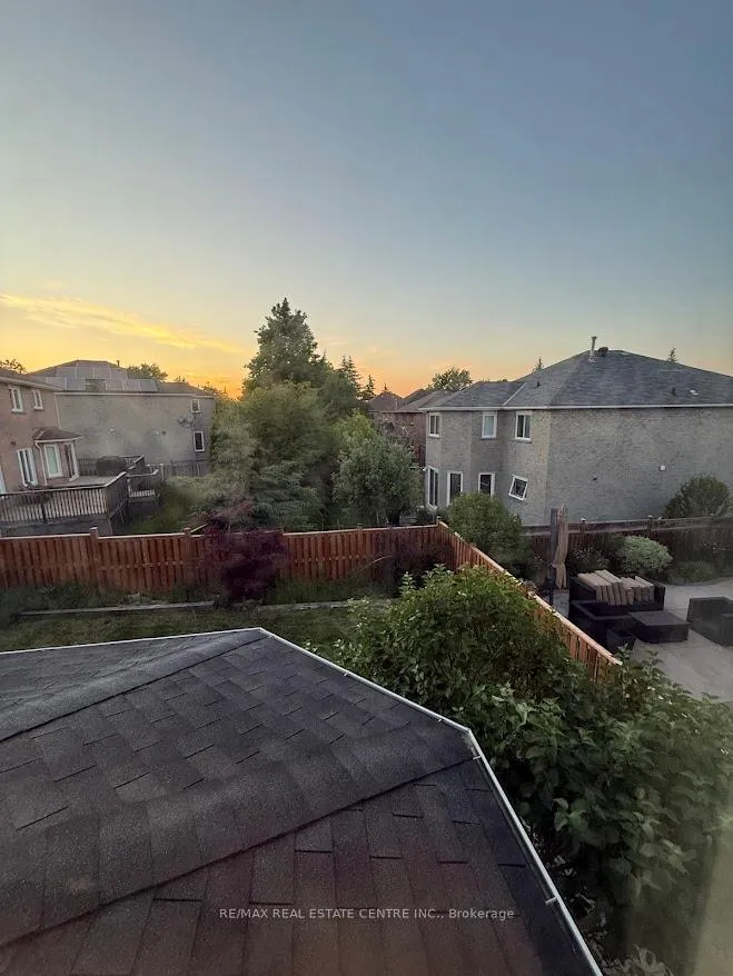 Photo 25 of 1561 Wintergrove Gardens, Mississauga, East Credit — HOMEH