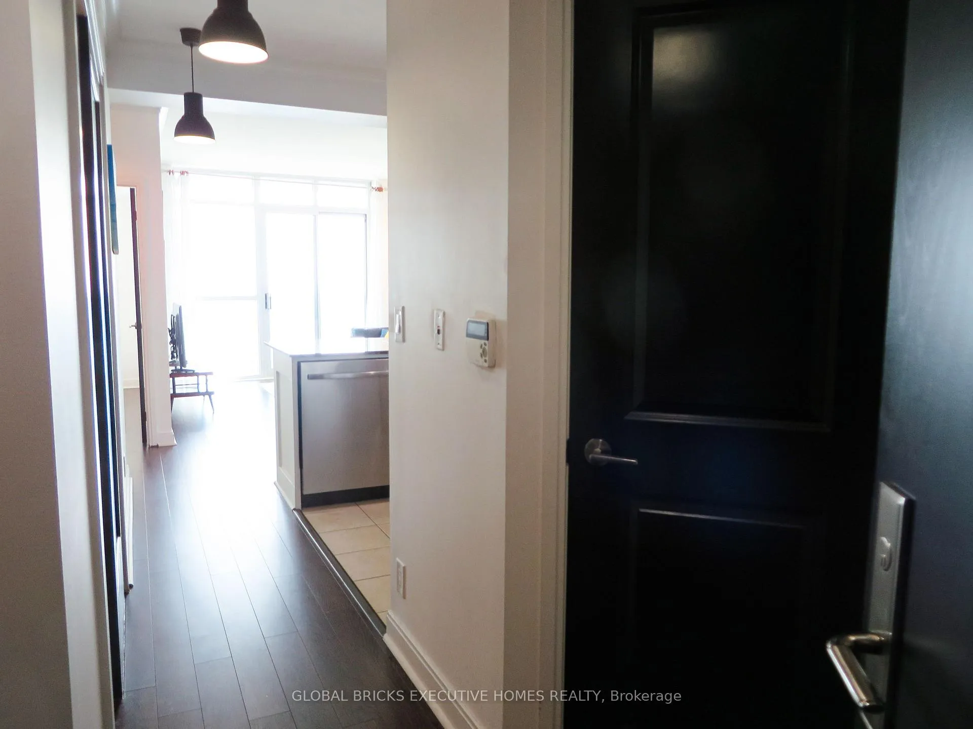 Photo 4 of Unit 2504, 80 Absolute Avenue, Mississauga, City Centre — HOMEH