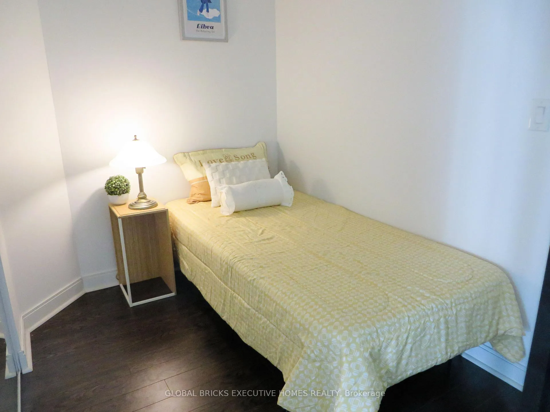 Photo 6 of Unit 2504, 80 Absolute Avenue, Mississauga, City Centre — HOMEH